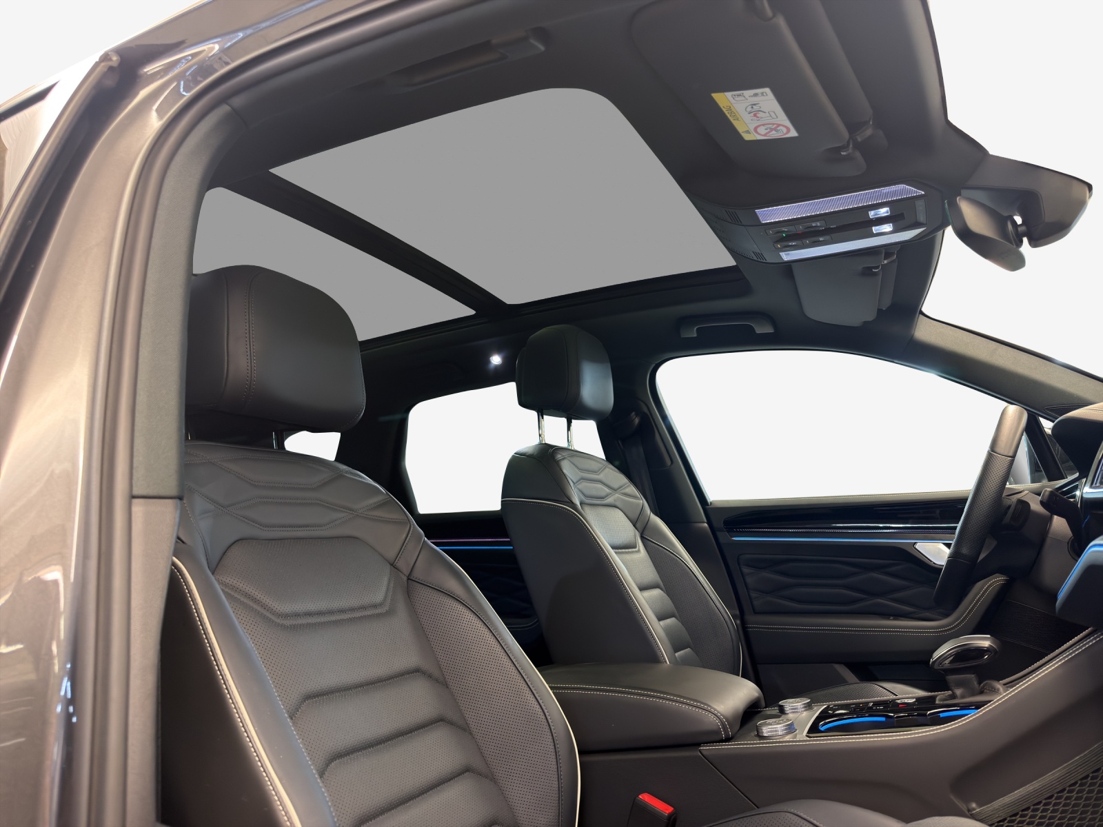 VW Touareg 3.0 TDI R-Line Tiptronic-image-14