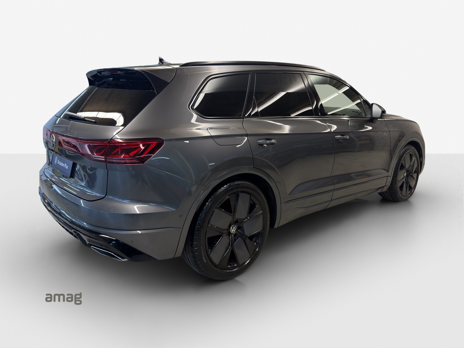 VW Touareg 3.0 TDI R-Line Tiptronic-image-4