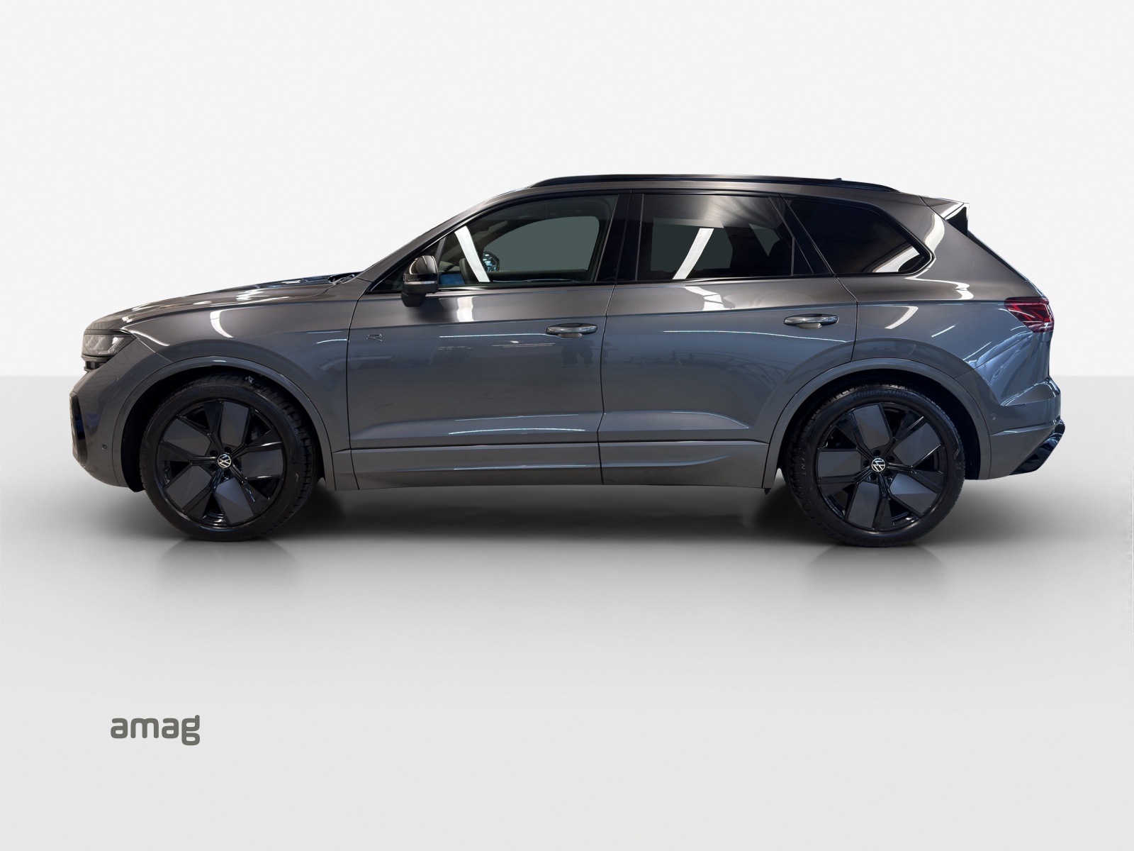 VW Touareg 3.0 TDI R-Line Tiptronic-image-1