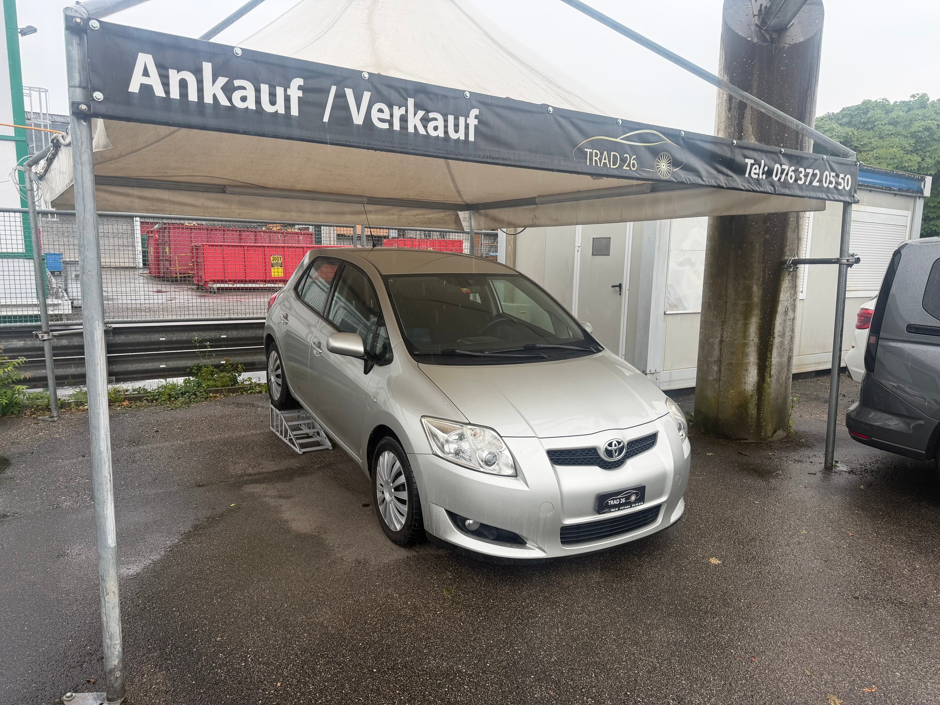 TOYOTA Auris 2.0 D-4D Linea Luna-image-2