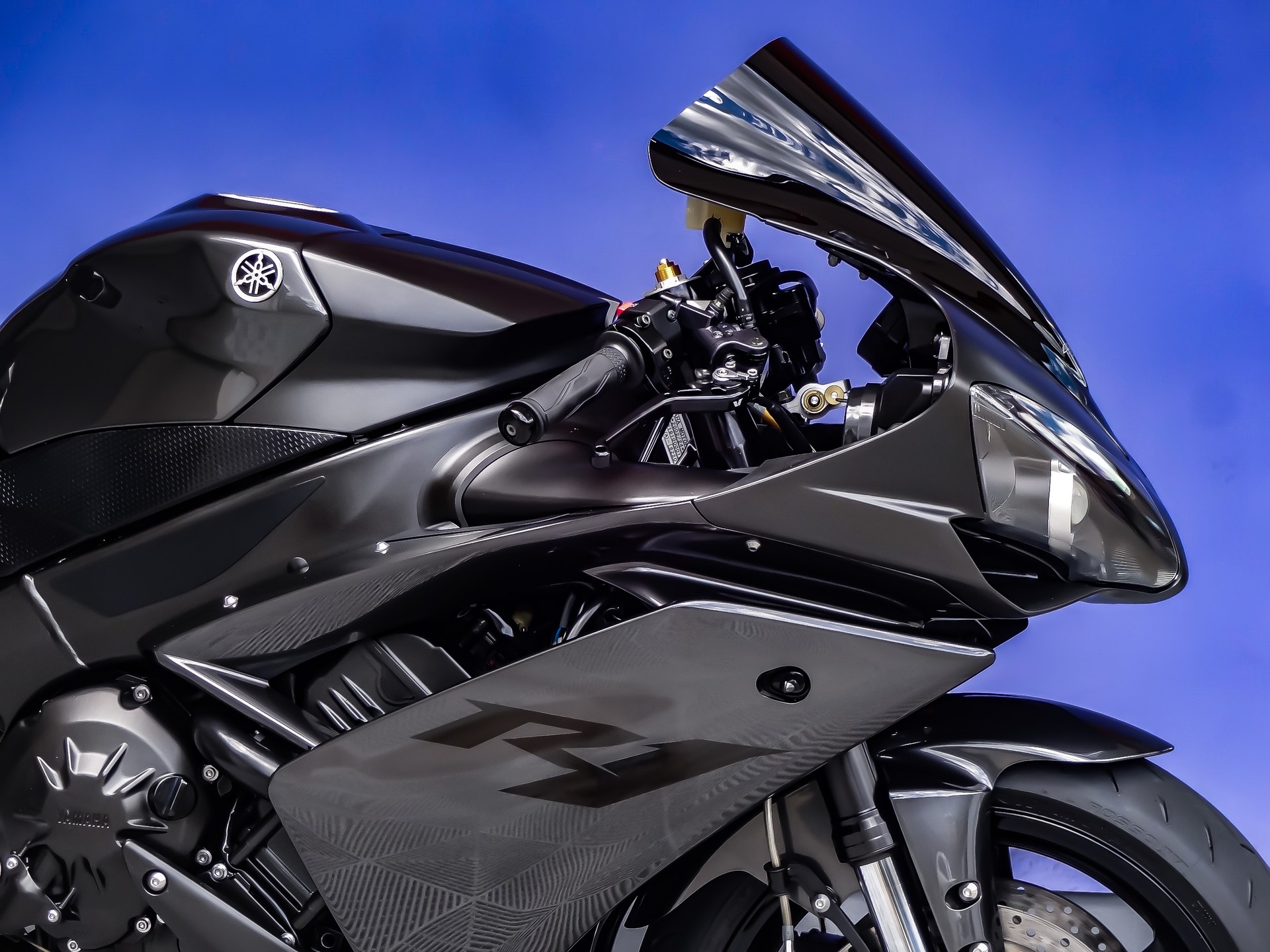 YAMAHA YZF-R1-image-4