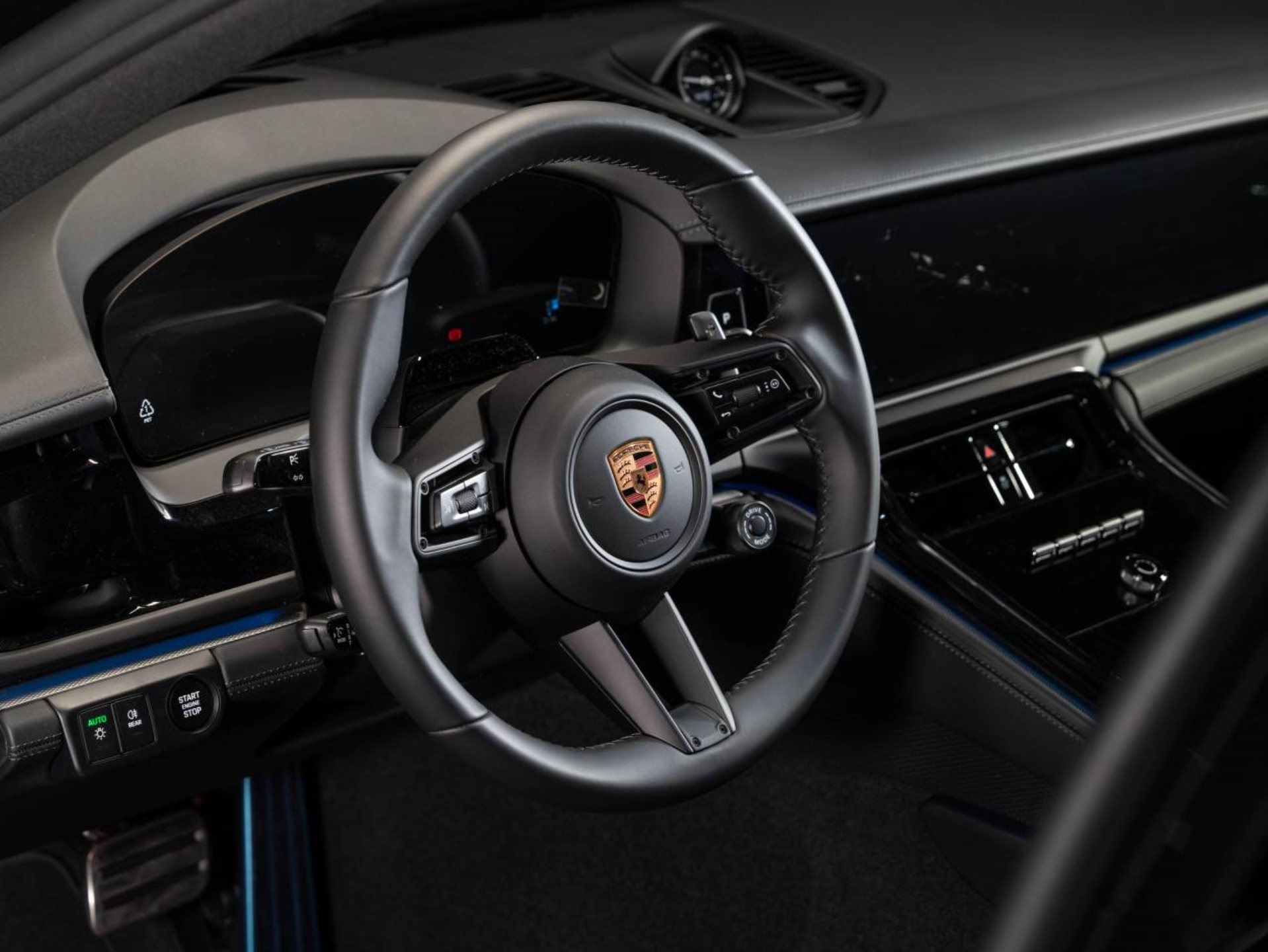 PORSCHE Panamera 4S E-Hybrid-image-8