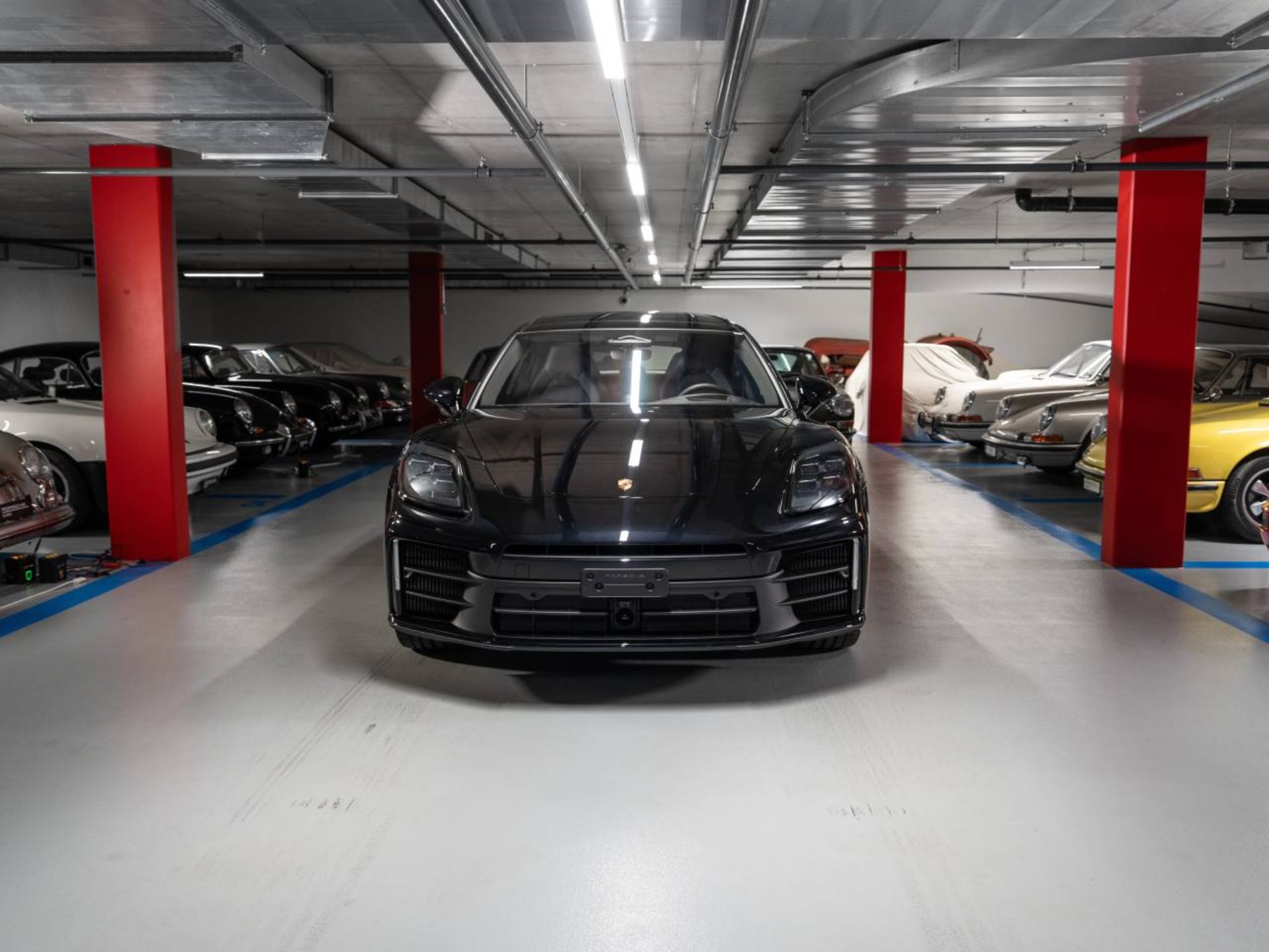 PORSCHE Panamera 4S E-Hybrid-image-2
