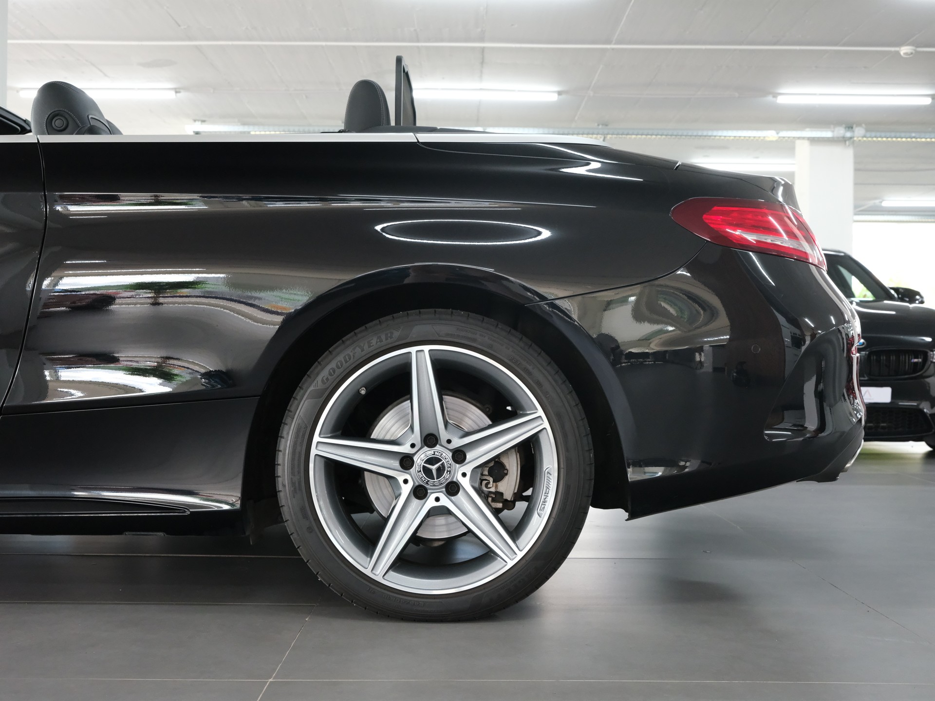 MERCEDES-BENZ C 180 Cabriolet AMG Line 9G-Tronig *Nackenheizung* *Rückfahrkamera* *Sitzlüftung/Heizung*-image-13