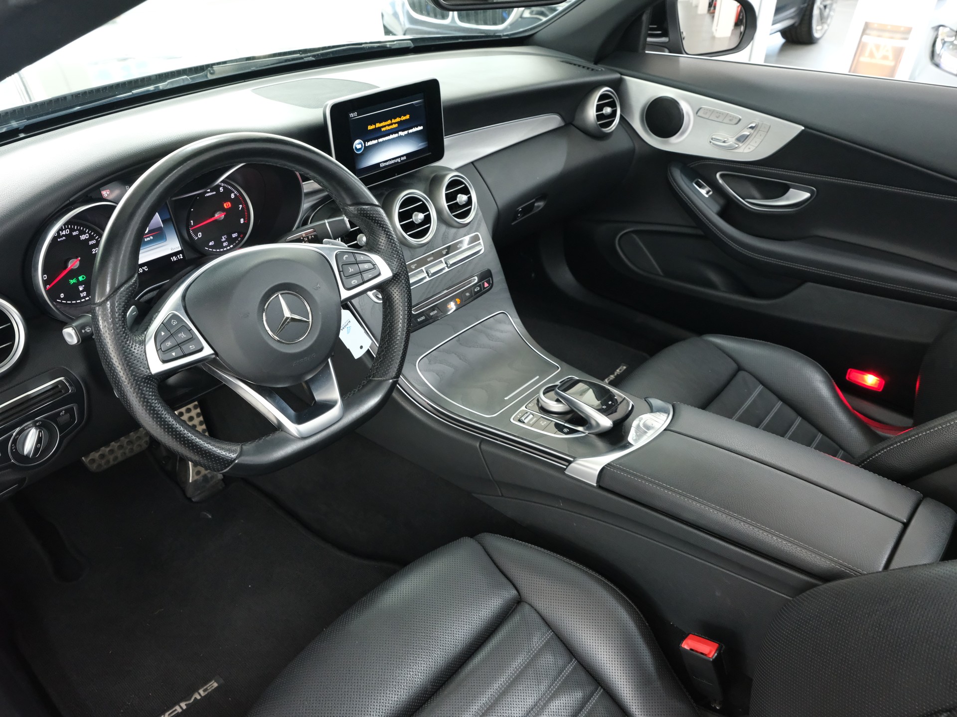 MERCEDES-BENZ C 180 Cabriolet AMG Line 9G-Tronig *Nackenheizung* *Rückfahrkamera* *Sitzlüftung/Heizung*-image-21