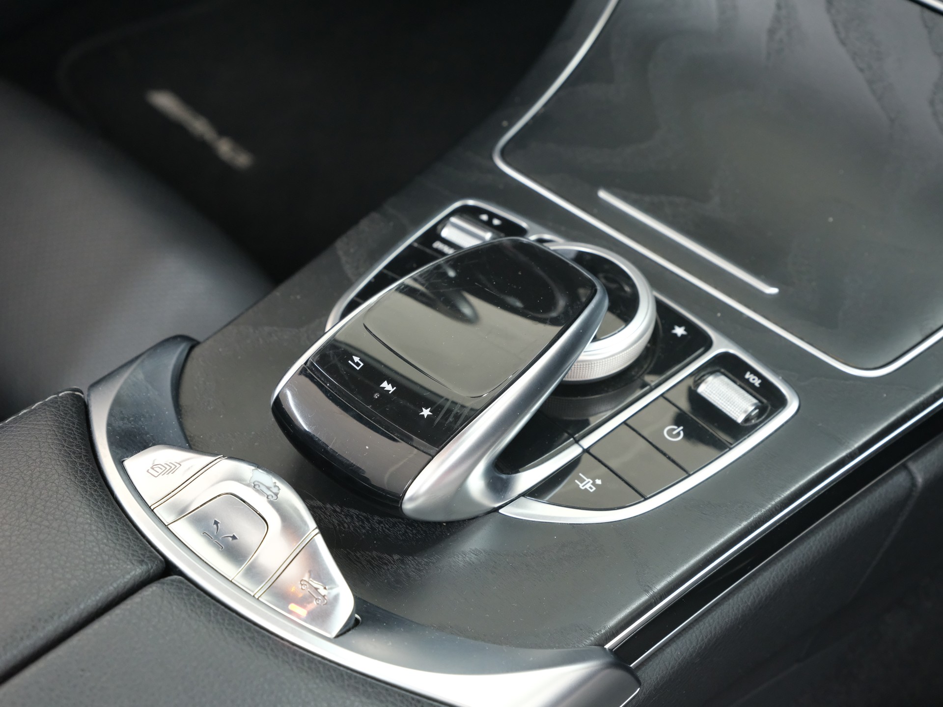 MERCEDES-BENZ C 180 Cabriolet AMG Line 9G-Tronig *Nackenheizung* *Rückfahrkamera* *Sitzlüftung/Heizung*-image-28