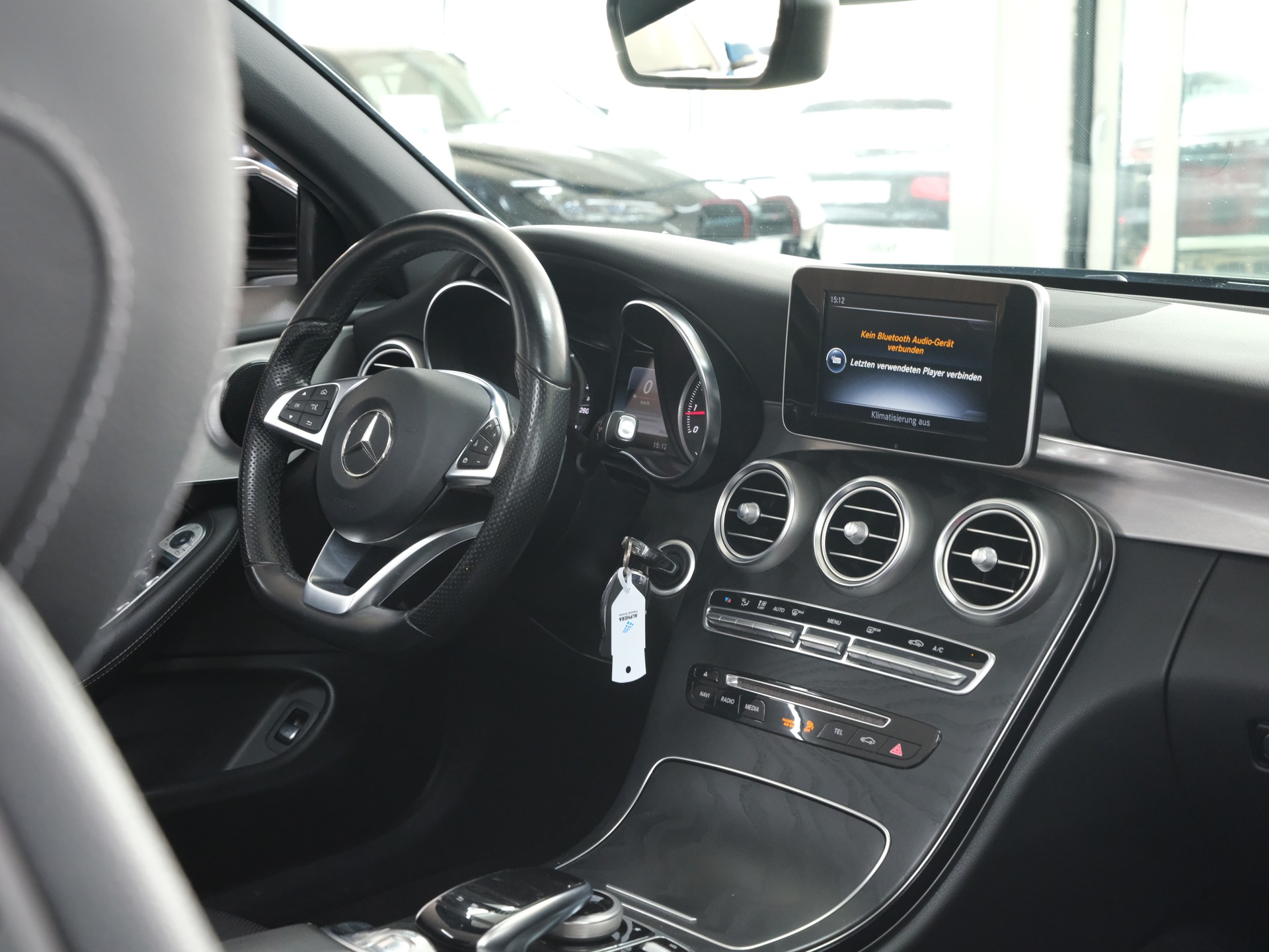 MERCEDES-BENZ C 180 Cabriolet AMG Line 9G-Tronig *Nackenheizung* *Rückfahrkamera* *Sitzlüftung/Heizung*-image-23