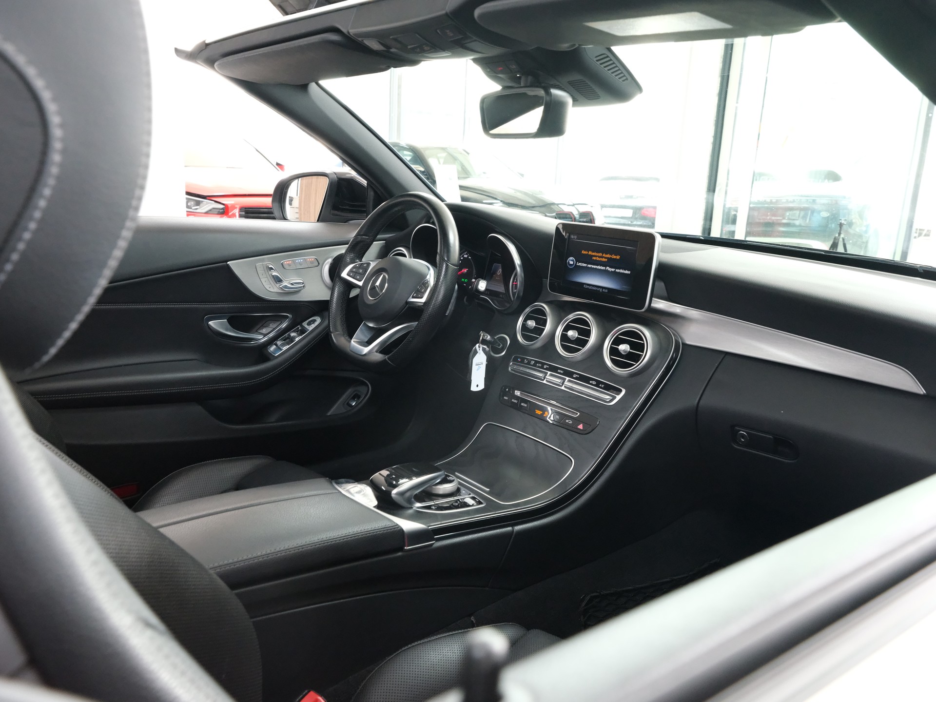 MERCEDES-BENZ C 180 Cabriolet AMG Line 9G-Tronig *Nackenheizung* *Rückfahrkamera* *Sitzlüftung/Heizung*-image-24