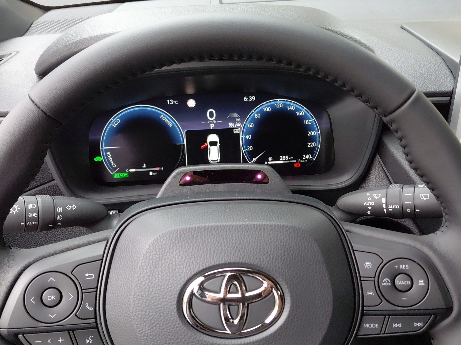TOYOTA Corolla Cross 1.8 HSD Comfort-image-10