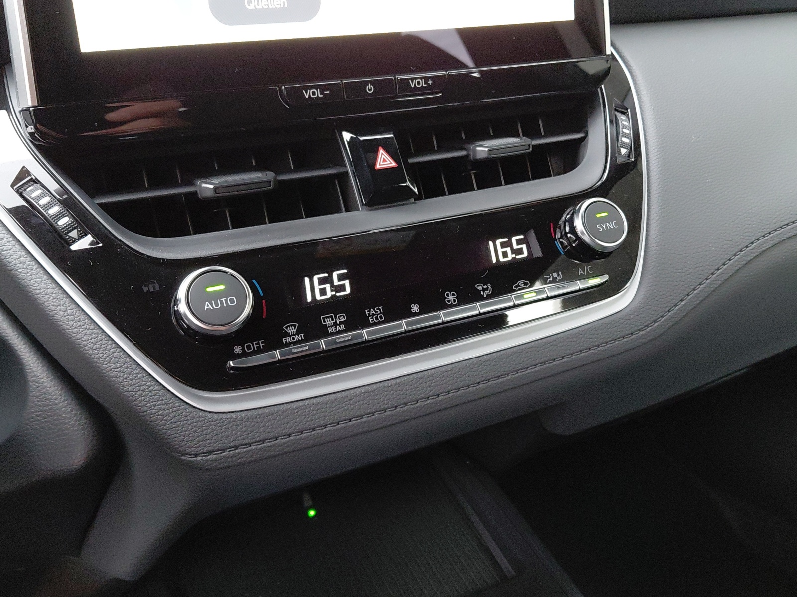 TOYOTA Corolla Cross 1.8 HSD Comfort-image-15