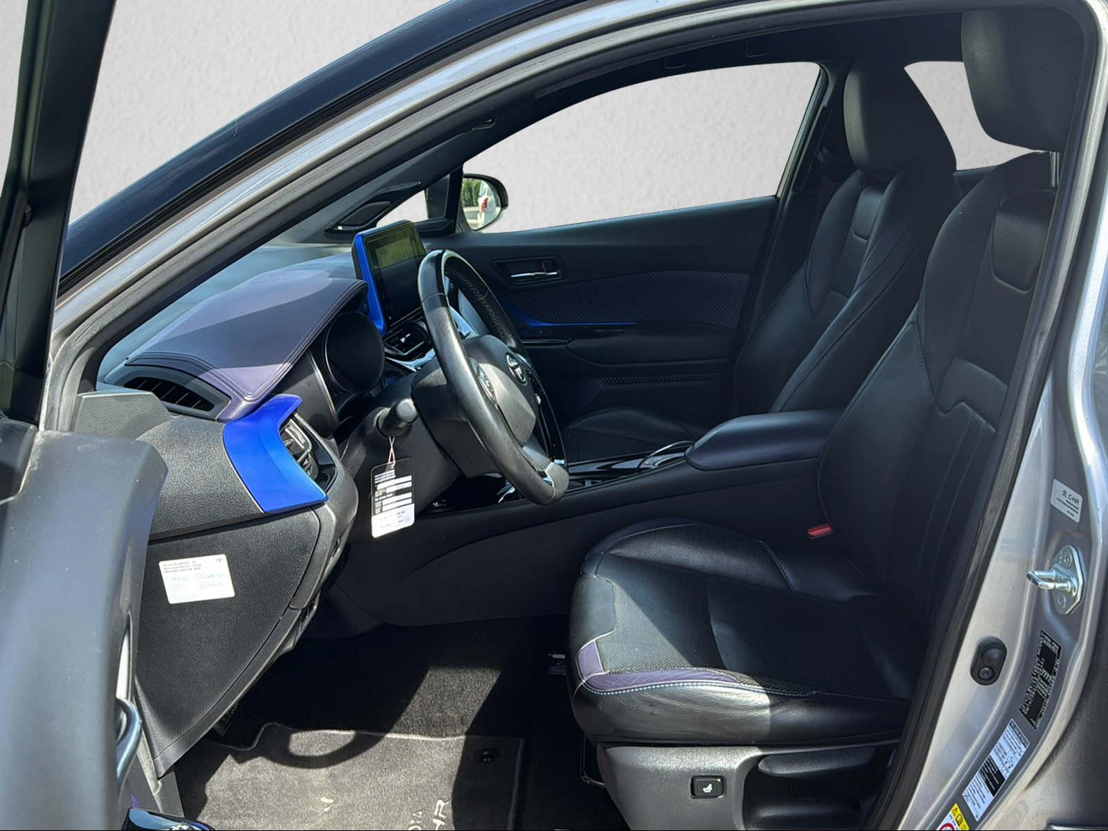TOYOTA C-HR 1.8 VVTi HSD First Edition-image-2