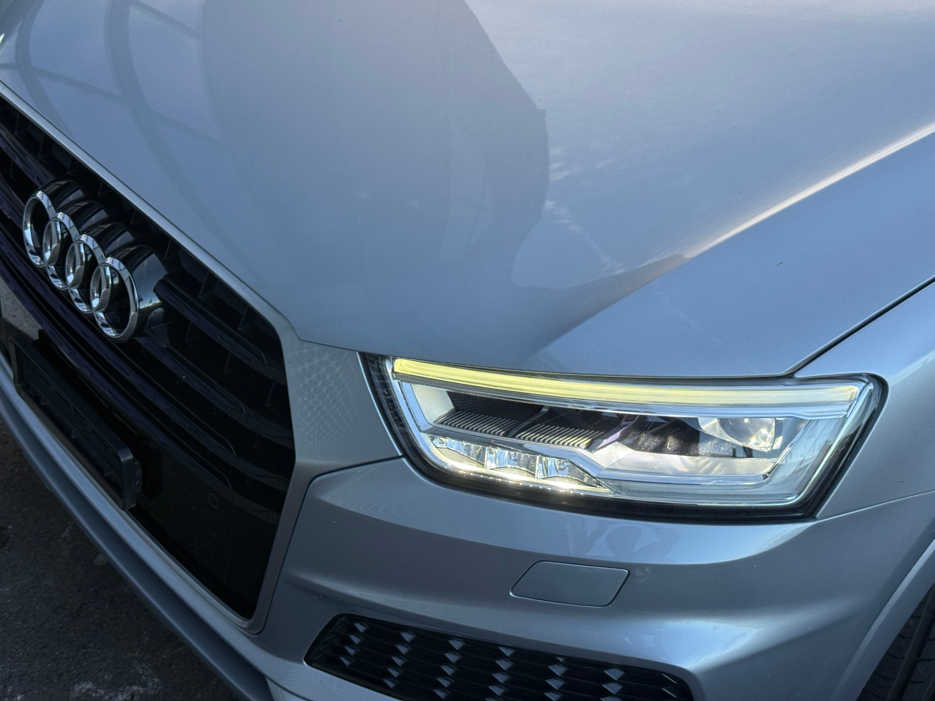 AUDI Q3 2.0 TDI sport quattro S-tronic * S-Line Packet * * Vollaustattung *-image-15