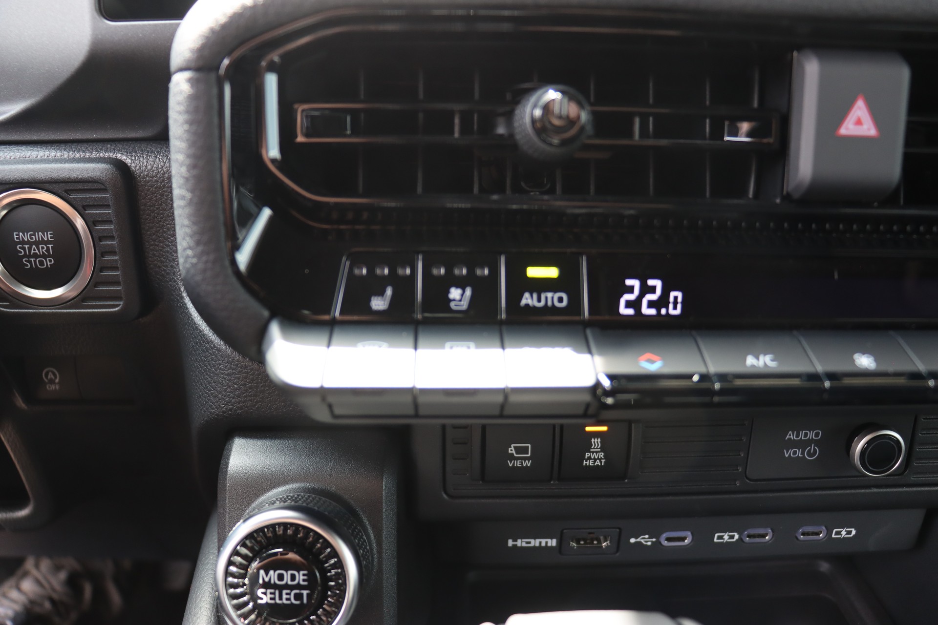 TOYOTA Land Cruiser 2.8TD 48V Style-image-20