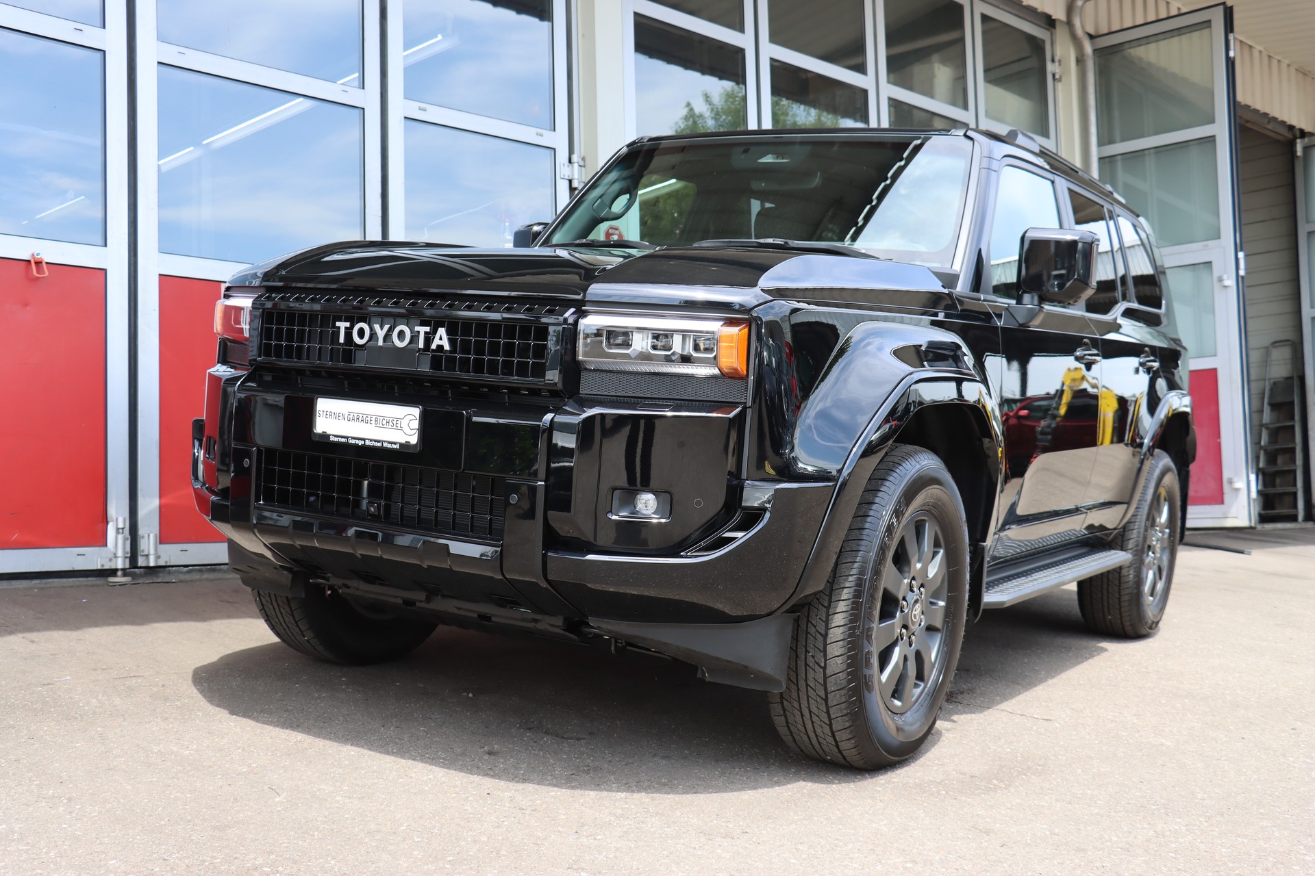 TOYOTA Land Cruiser 2.8TD 48V Style-image-1