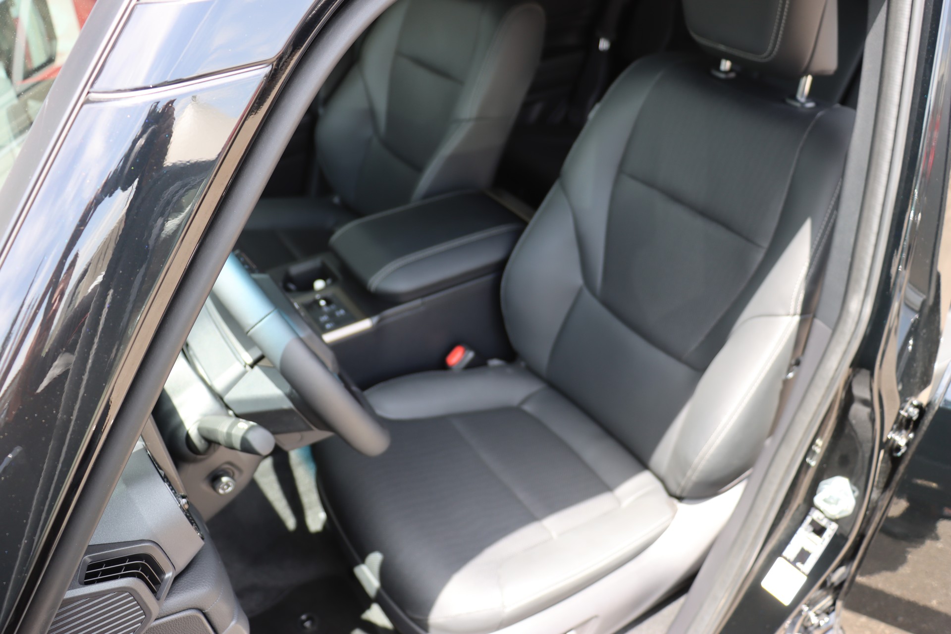 TOYOTA Land Cruiser 2.8TD 48V Style-image-11