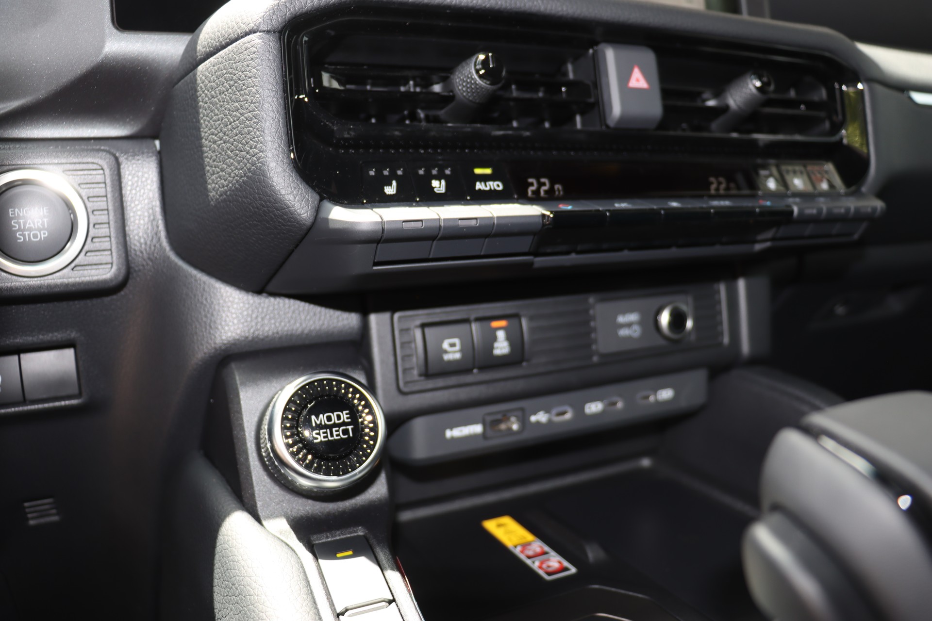 TOYOTA Land Cruiser 2.8TD 48V Style-image-14
