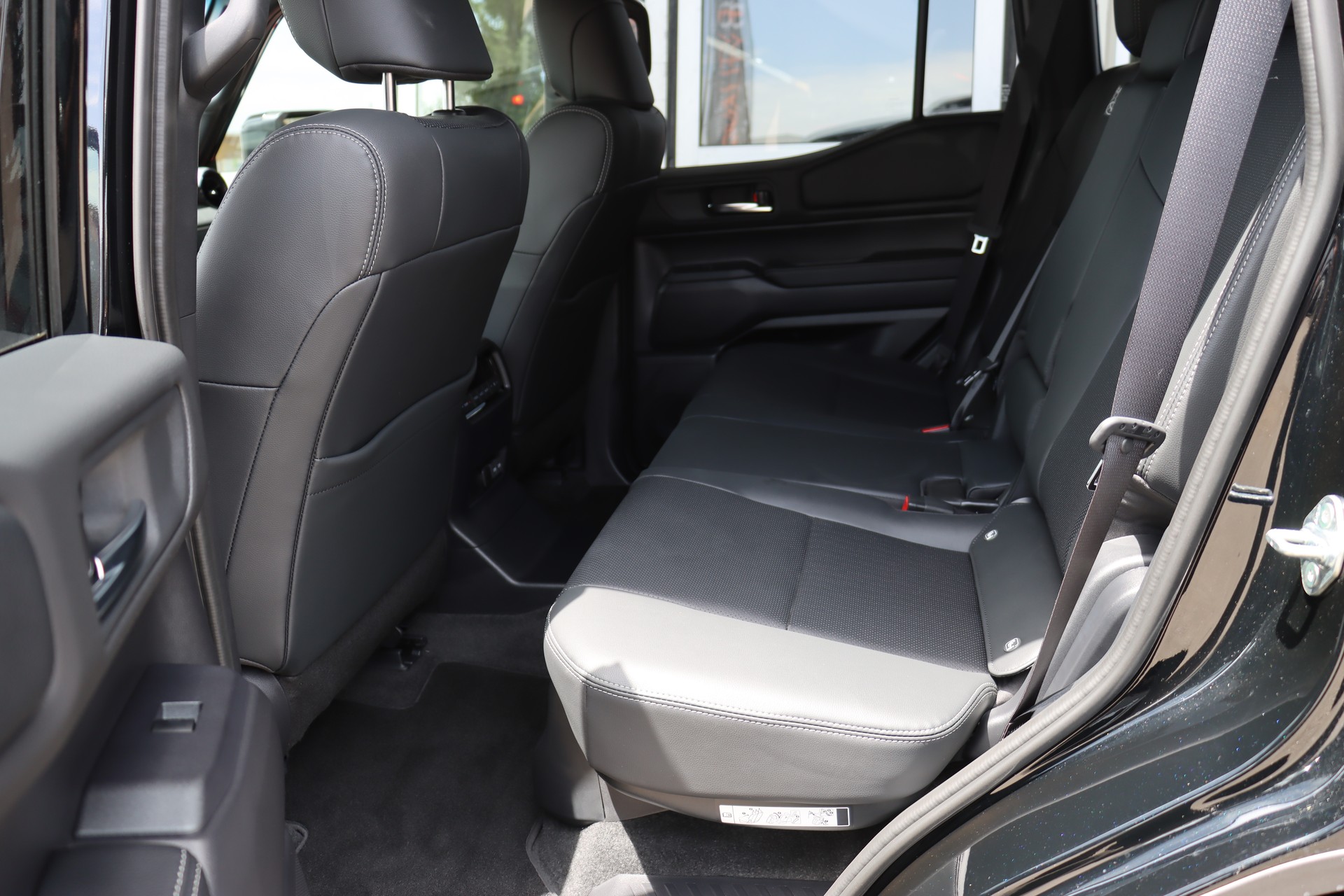 TOYOTA Land Cruiser 2.8TD 48V Style-image-21