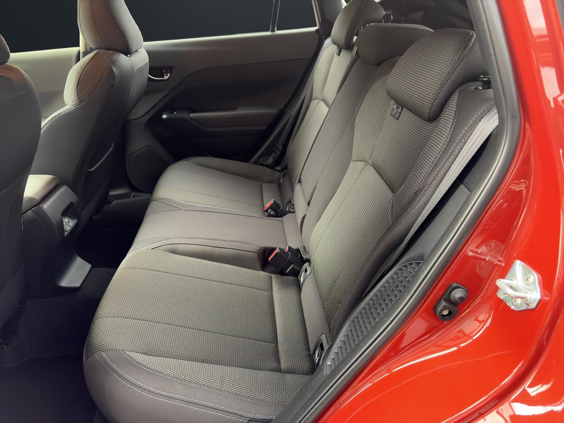 SUBARU Crosstrek 2.0i e-Boxer Swiss Plus-image-12