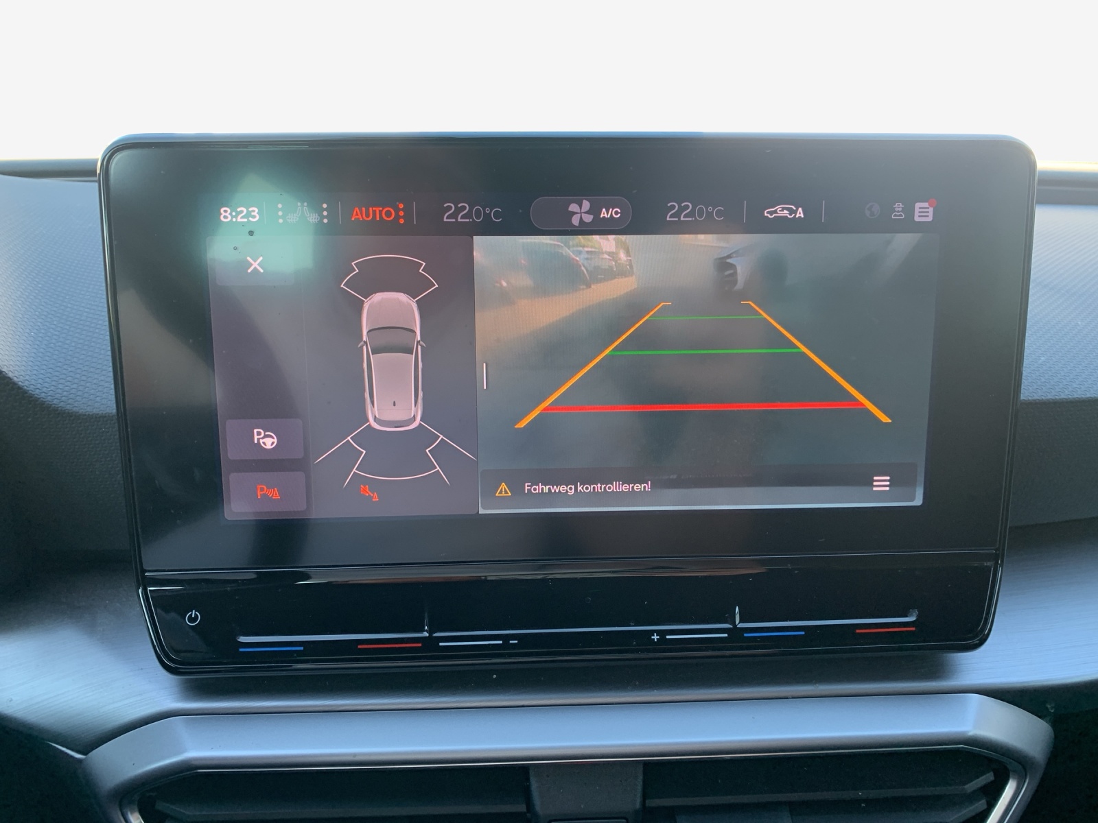 SEAT Leon 1.5 eTSI mHEV DSG FR-image-14