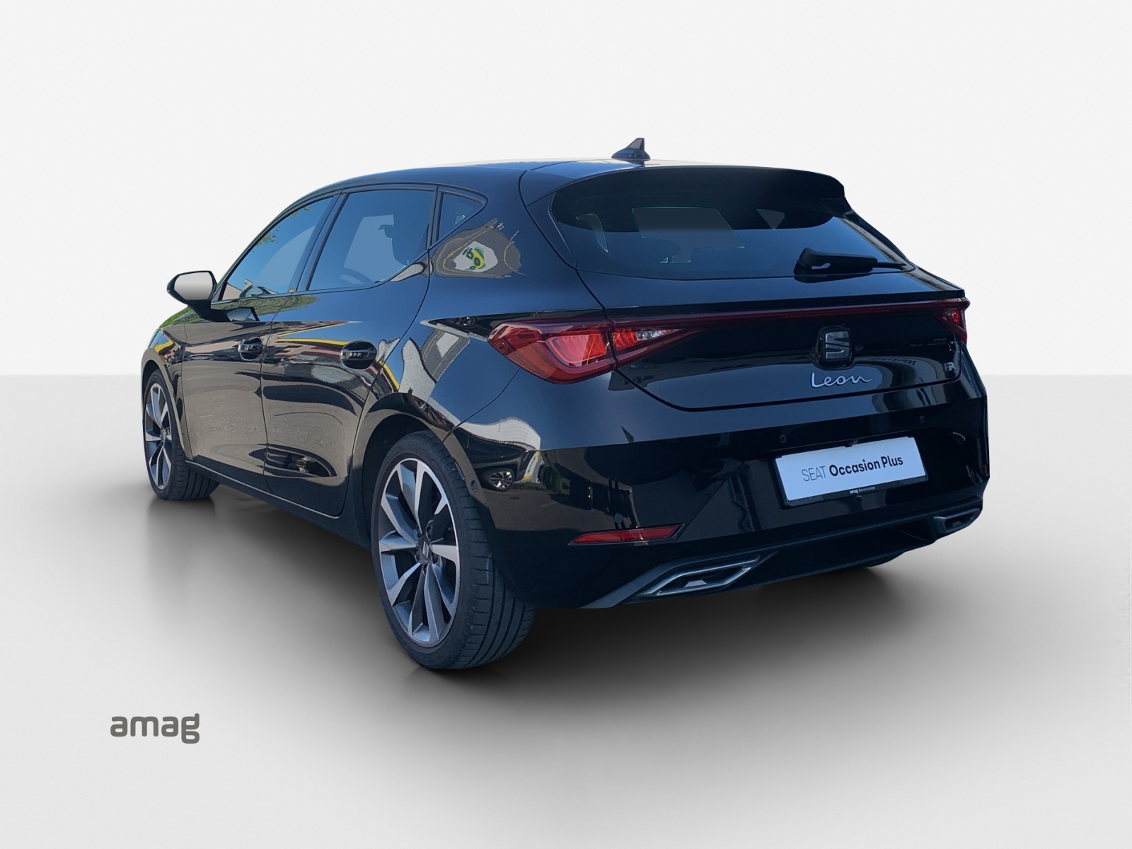 SEAT Leon 1.5 eTSI mHEV DSG FR-image-2