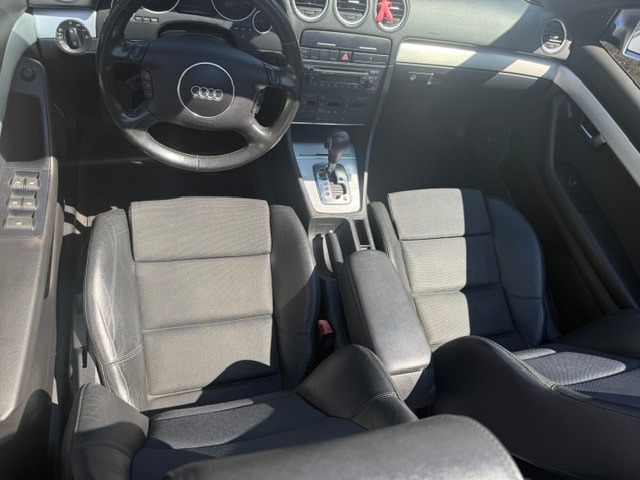 AUDI A4 Cabriolet 1.8 Turbo-image-5