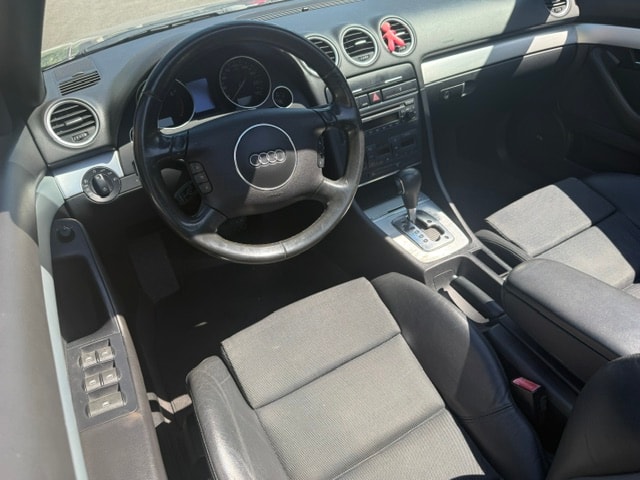 AUDI A4 Cabriolet 1.8 Turbo-image-7