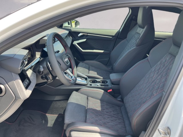 AUDI A3 Sportback TFSI e 200 kW S line Attraction S tronic-image-9