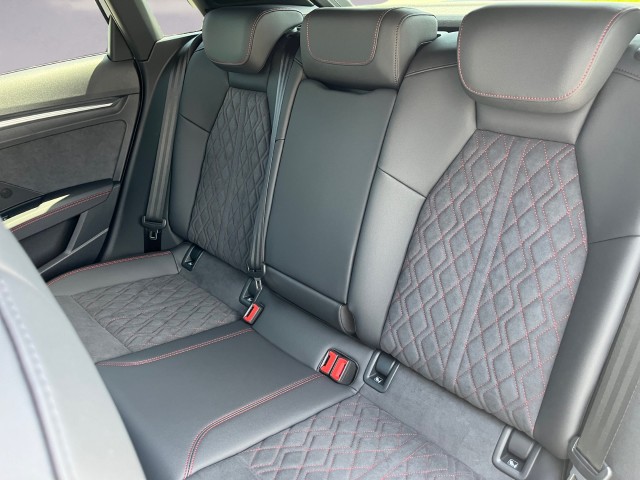 AUDI A3 Sportback TFSI e 200 kW S line Attraction S tronic-image-15