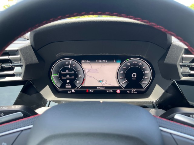AUDI A3 Sportback TFSI e 200 kW S line Attraction S tronic-image-13