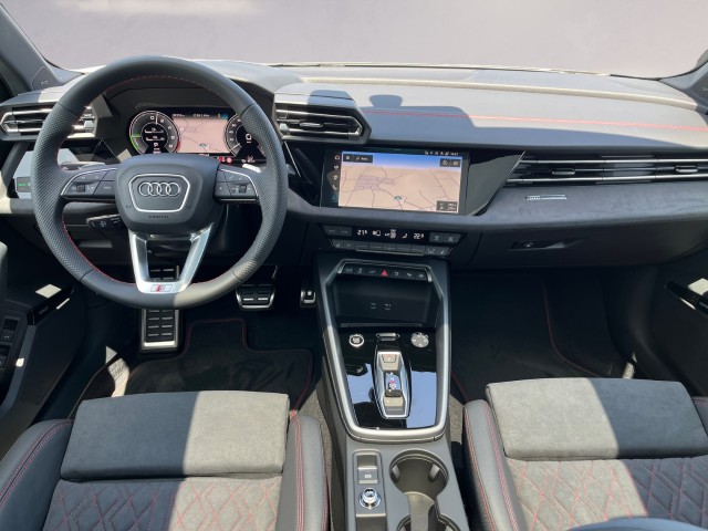 AUDI A3 Sportback TFSI e 200 kW S line Attraction S tronic-image-11