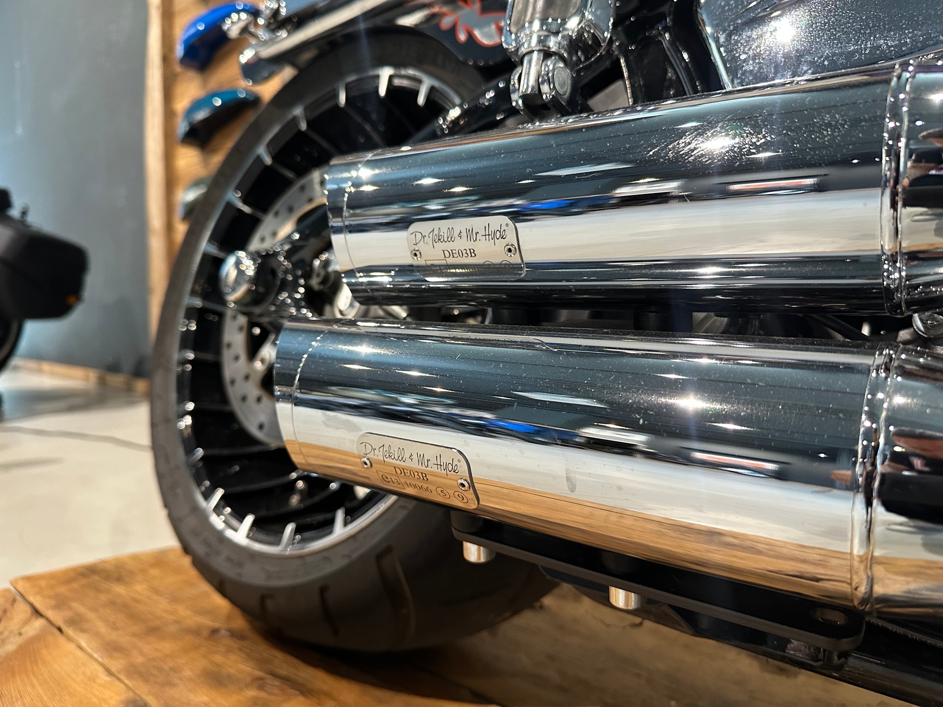 HARLEY-DAVIDSON FXSBSE Softail Breakout ABS CVO-image-13
