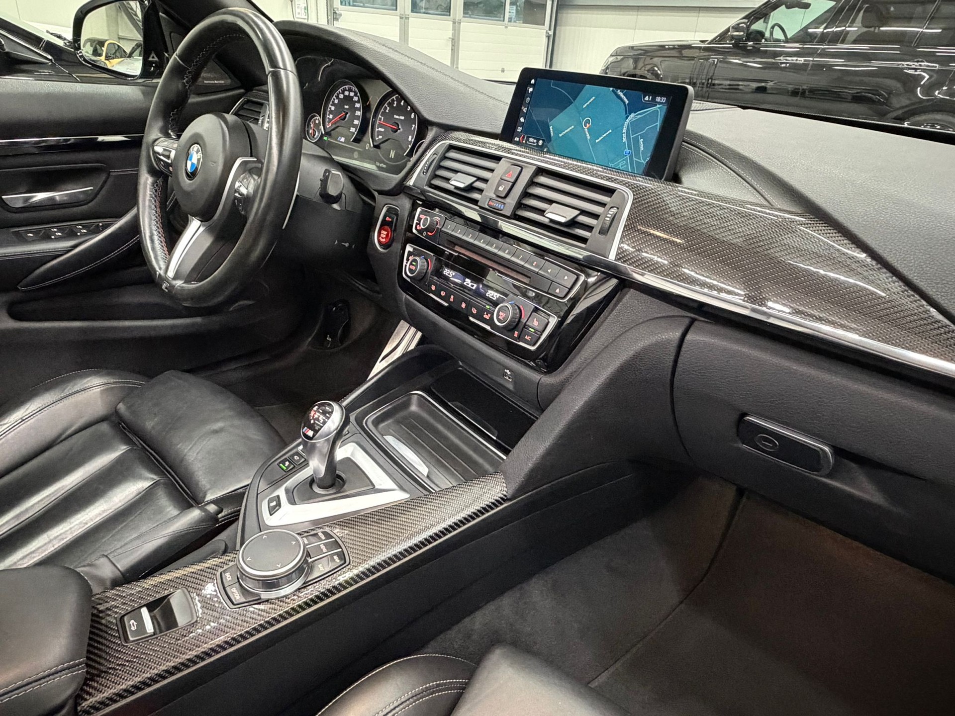 BMW M4 Cabriolet Drivelogic M Competition-image-25