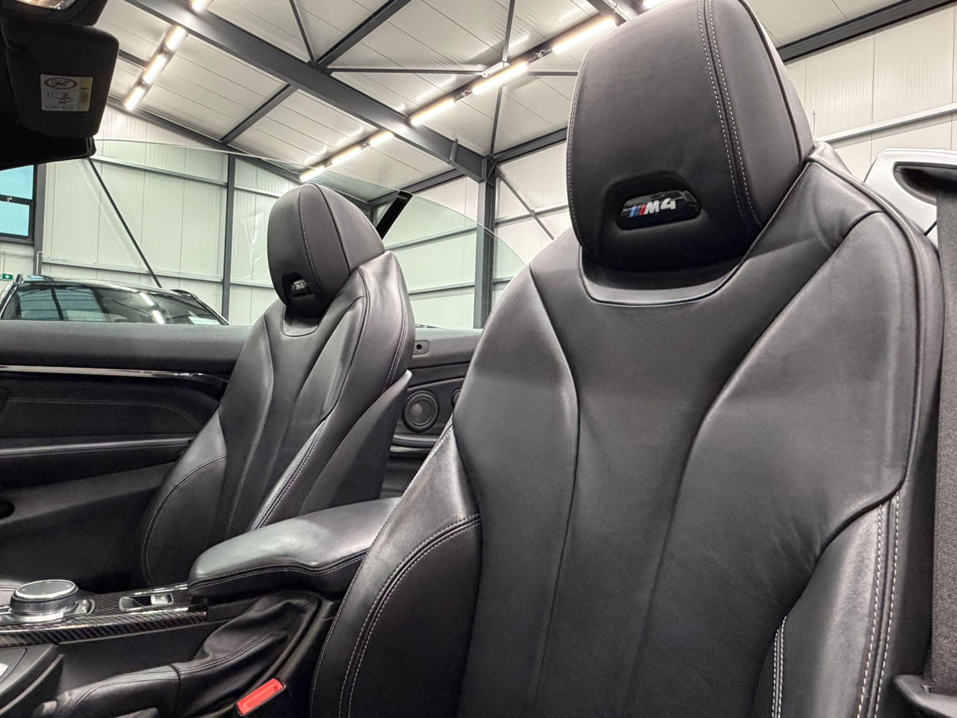 BMW M4 Cabriolet Drivelogic M Competition-image-19
