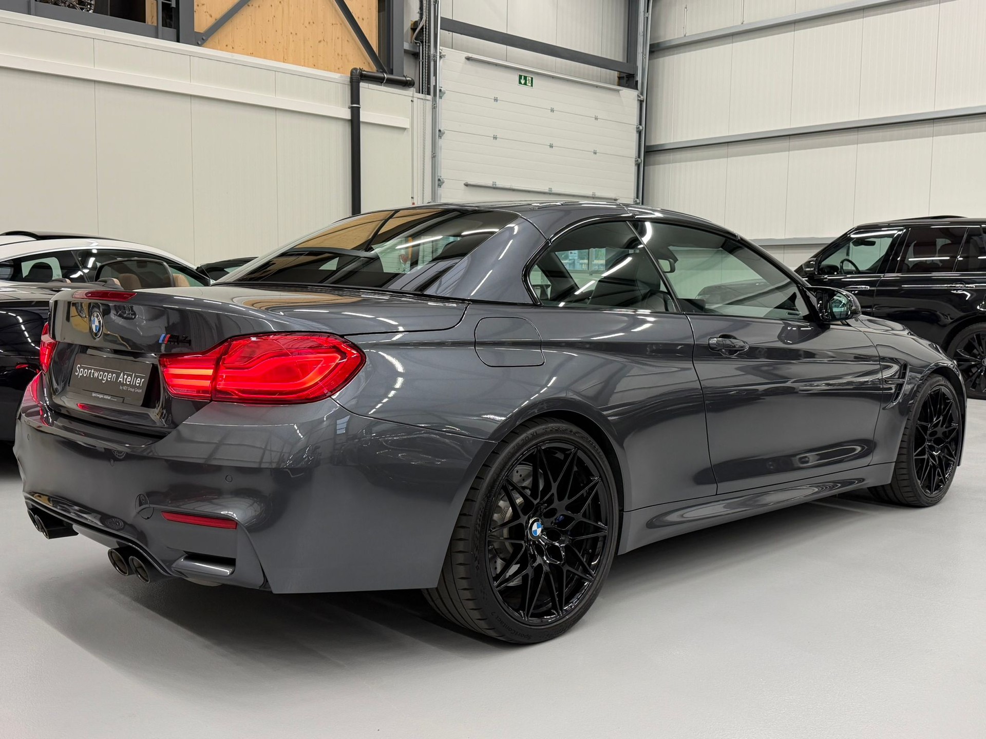 BMW M4 Cabriolet Drivelogic M Competition-image-9