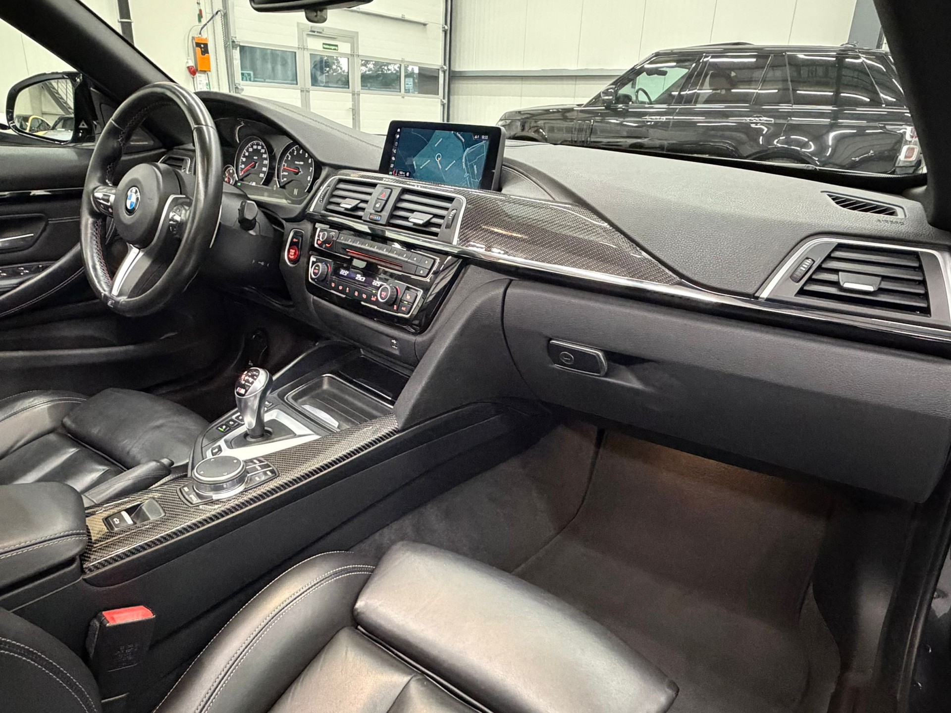 BMW M4 Cabriolet Drivelogic M Competition-image-24