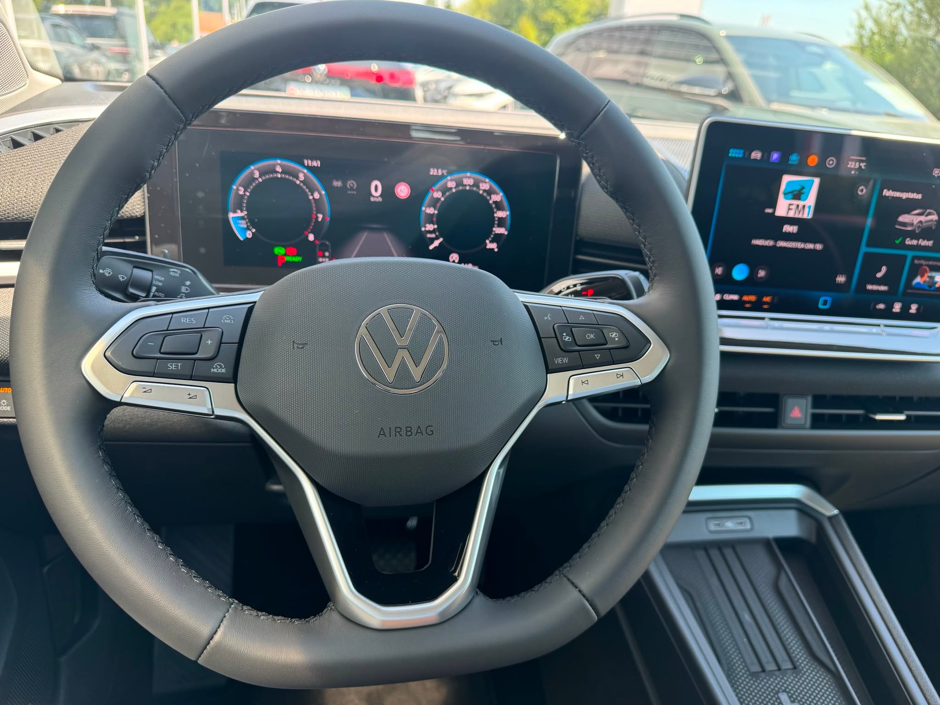 VW T-Roc 1.5 eTSI mHEV Trend DSG-image-9