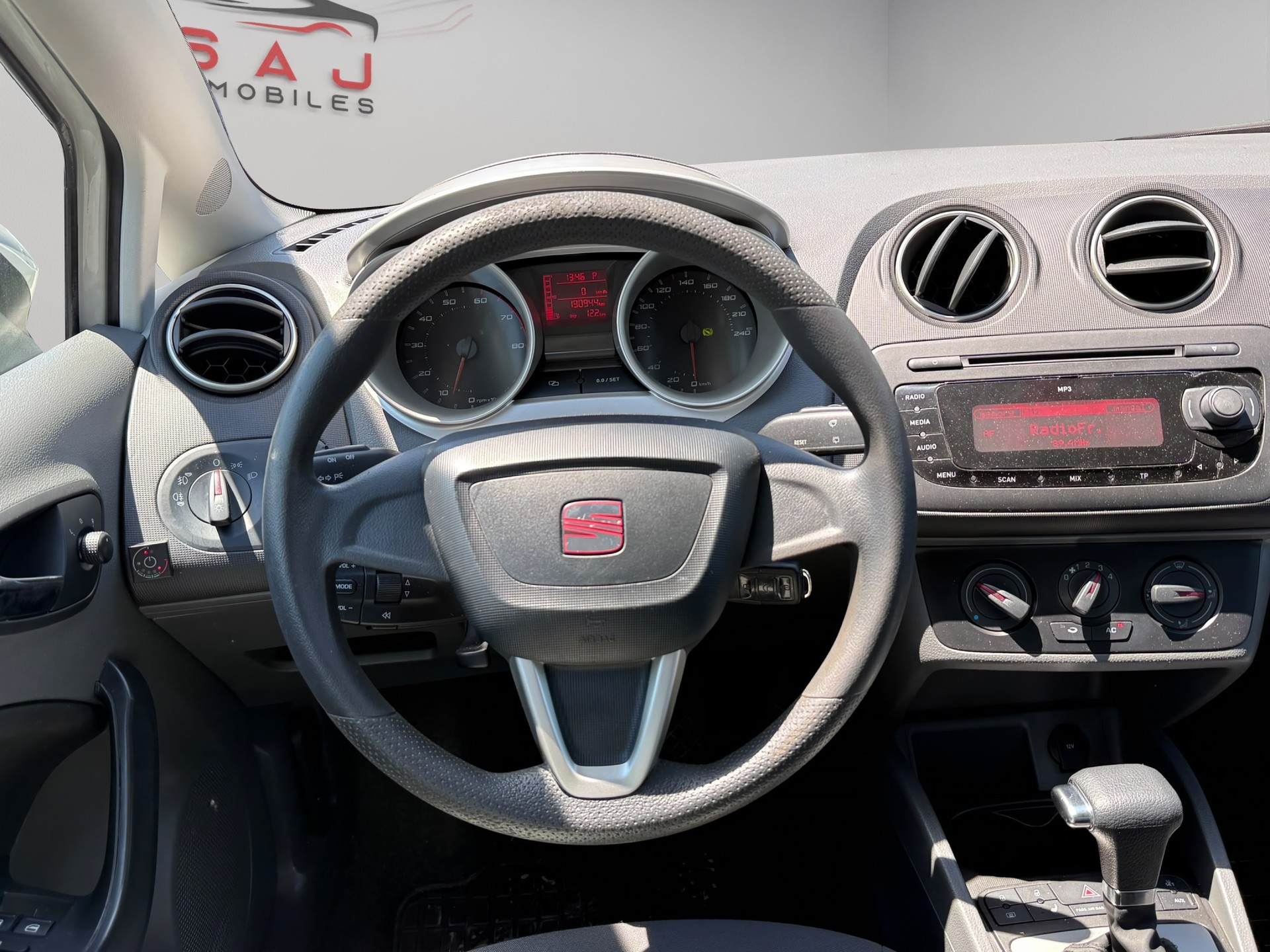 SEAT Ibiza 1.6 Style DSG-image-9