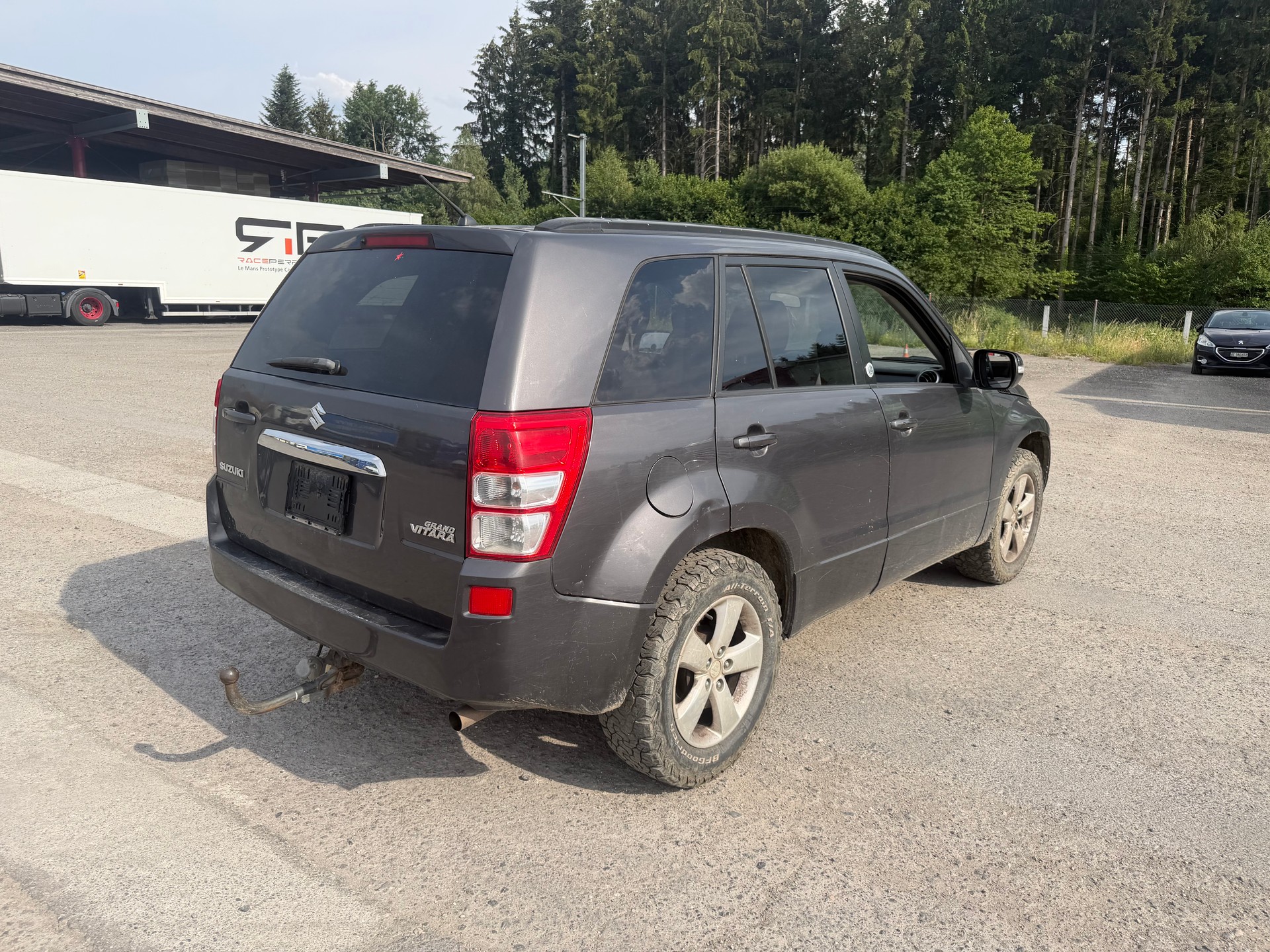 SUZUKI Grand Vitara 2.4 16V GL Top-image-3