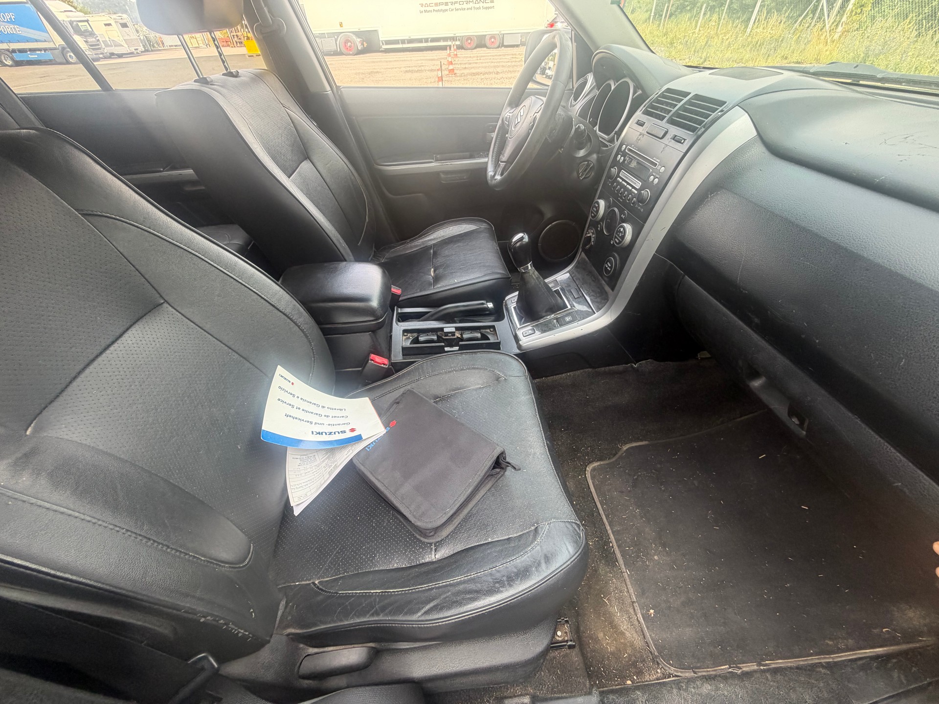 SUZUKI Grand Vitara 2.4 16V GL Top-image-8