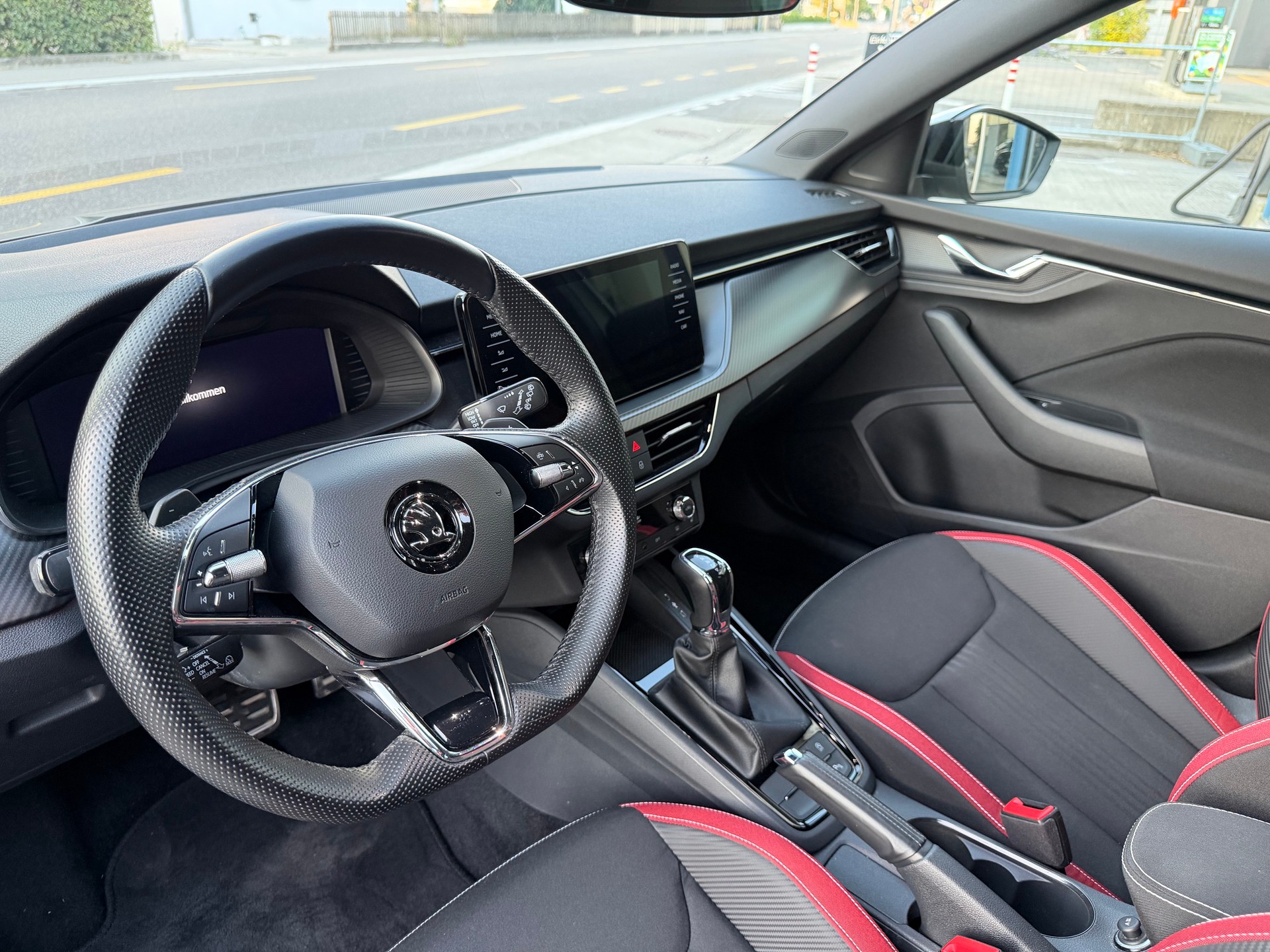 SKODA Scala 1.5 TSI ACT Monte Carlo DSG-image-8