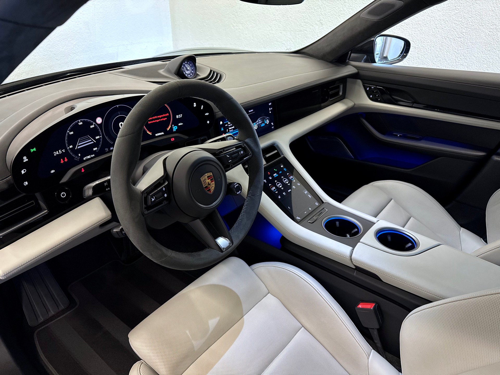 PORSCHE Taycan 4S "ALL BLACK"-image-14