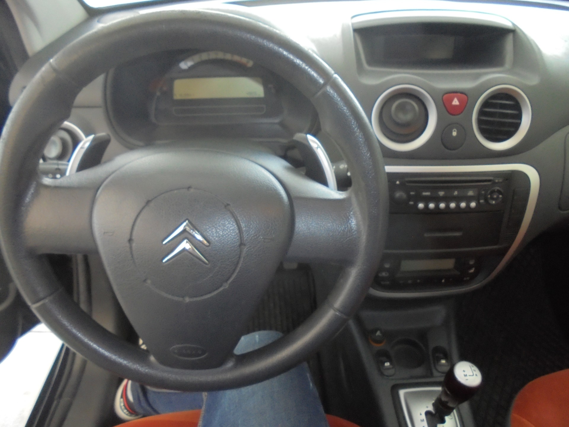 CITROEN C2 1.4i Exclusive-image-5