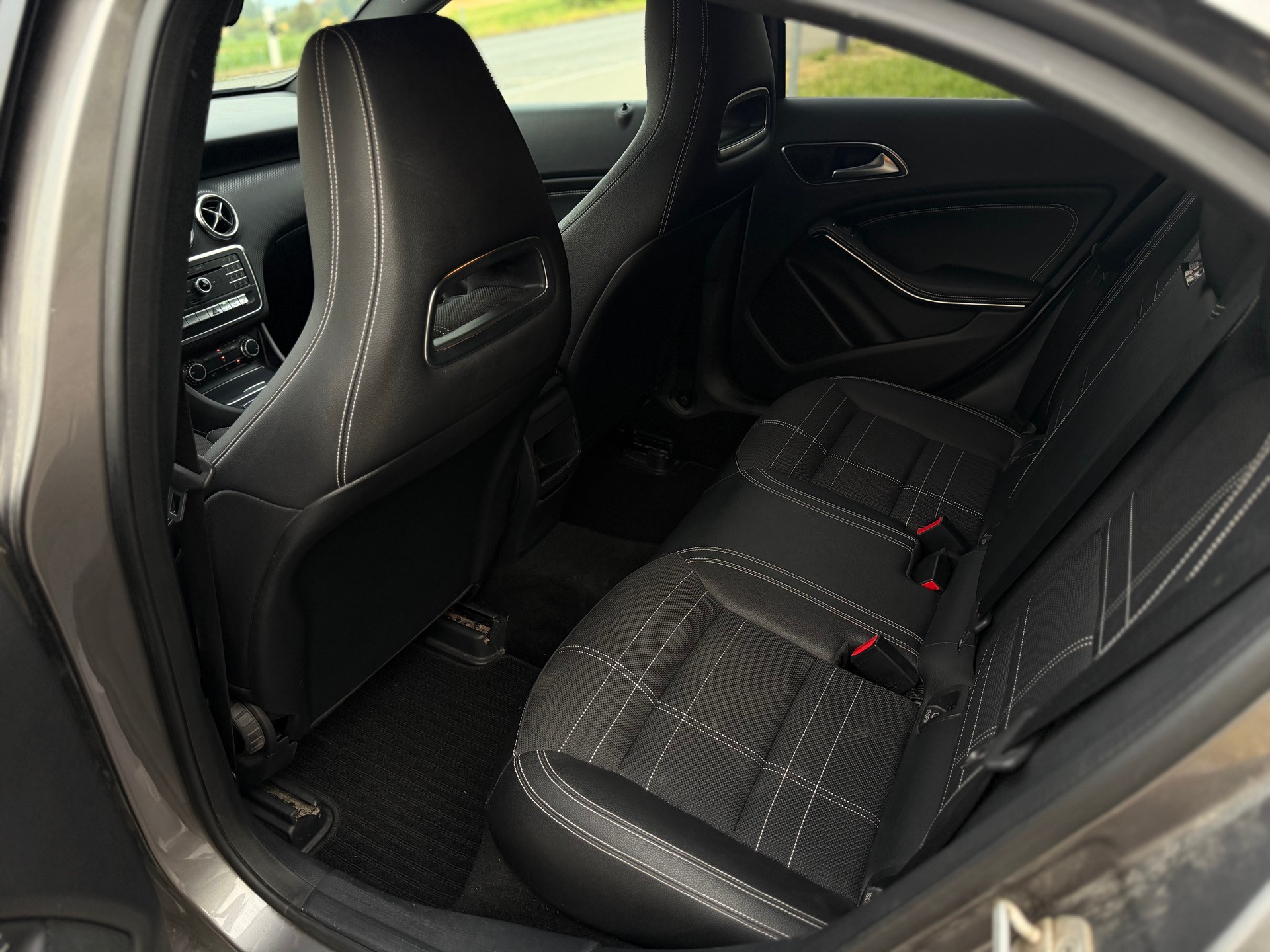 MERCEDES-BENZ A 180 Night Star 7G-DCT-image-12