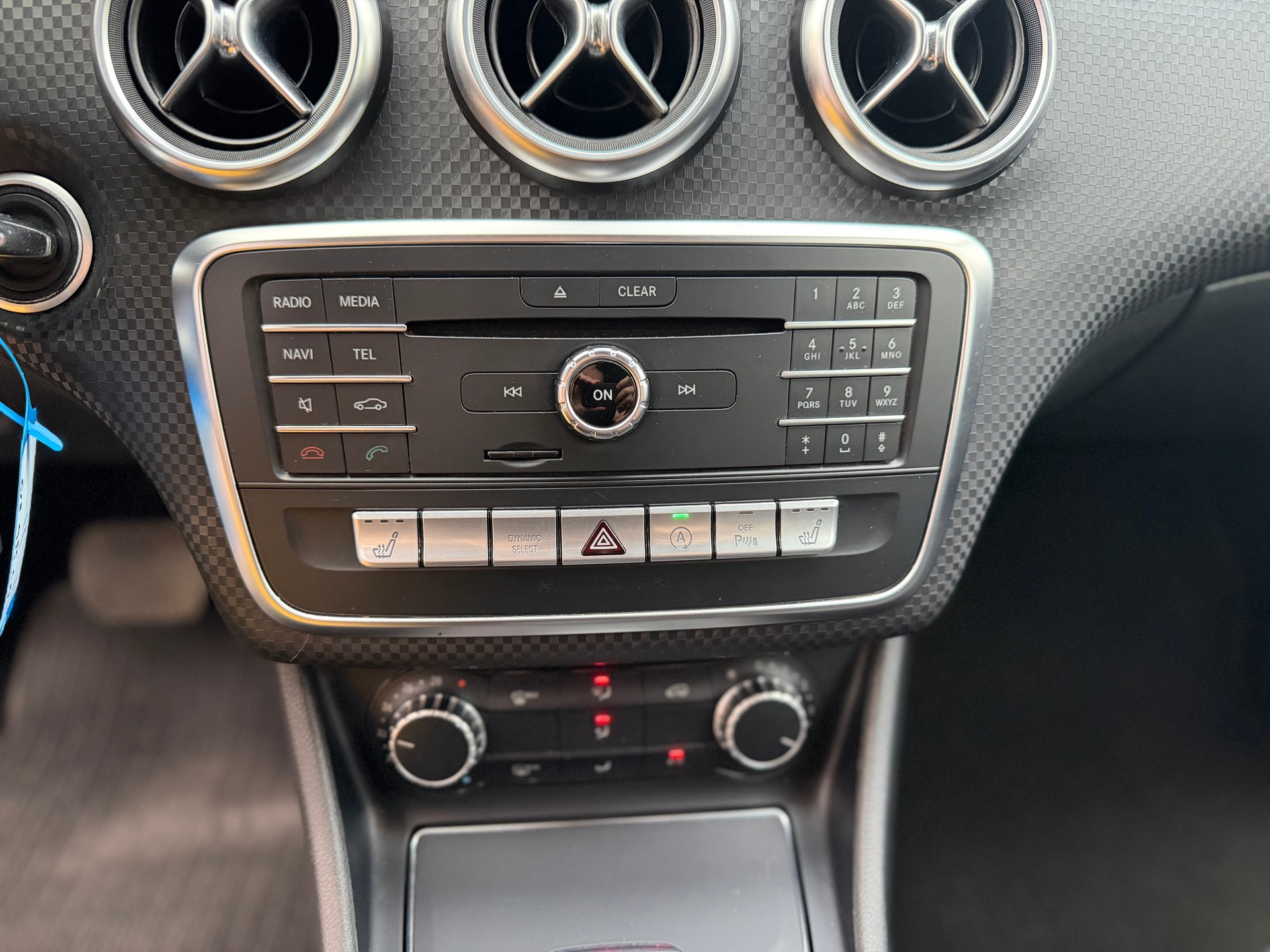 MERCEDES-BENZ A 180 Night Star 7G-DCT-image-11