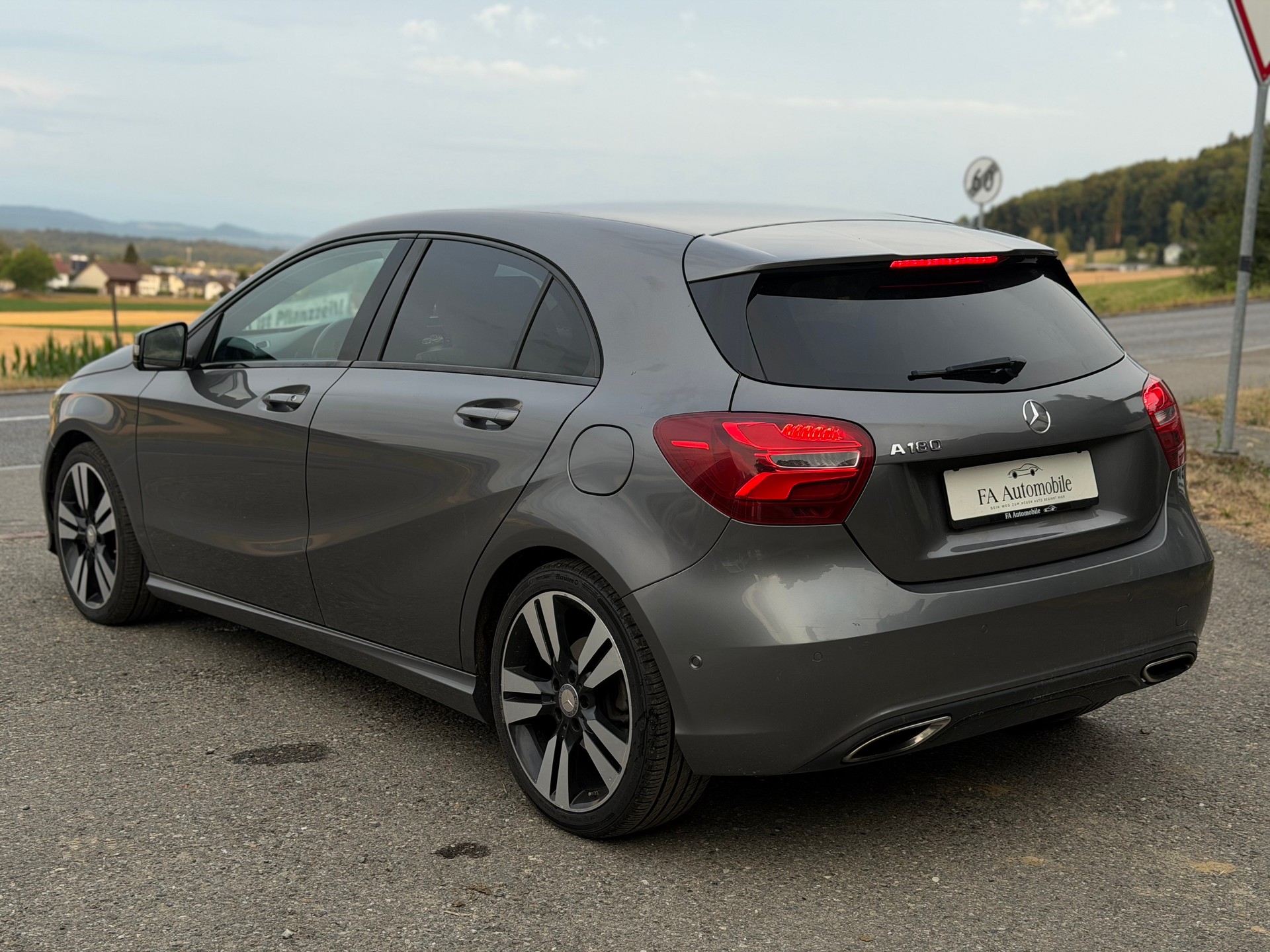 MERCEDES-BENZ A 180 Night Star 7G-DCT-image-2