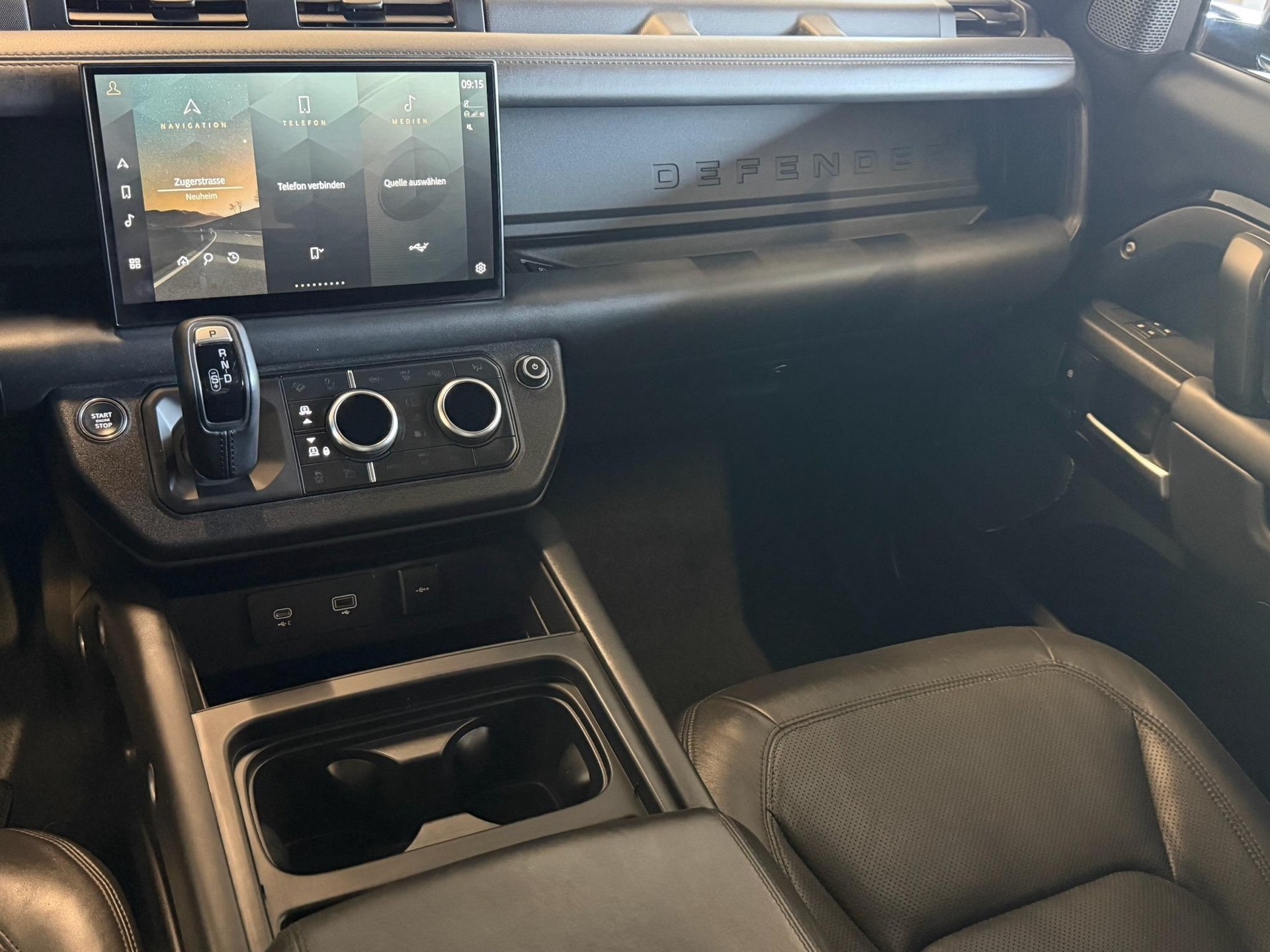 LAND ROVER Defender 110 5.0 V8 SC-image-15