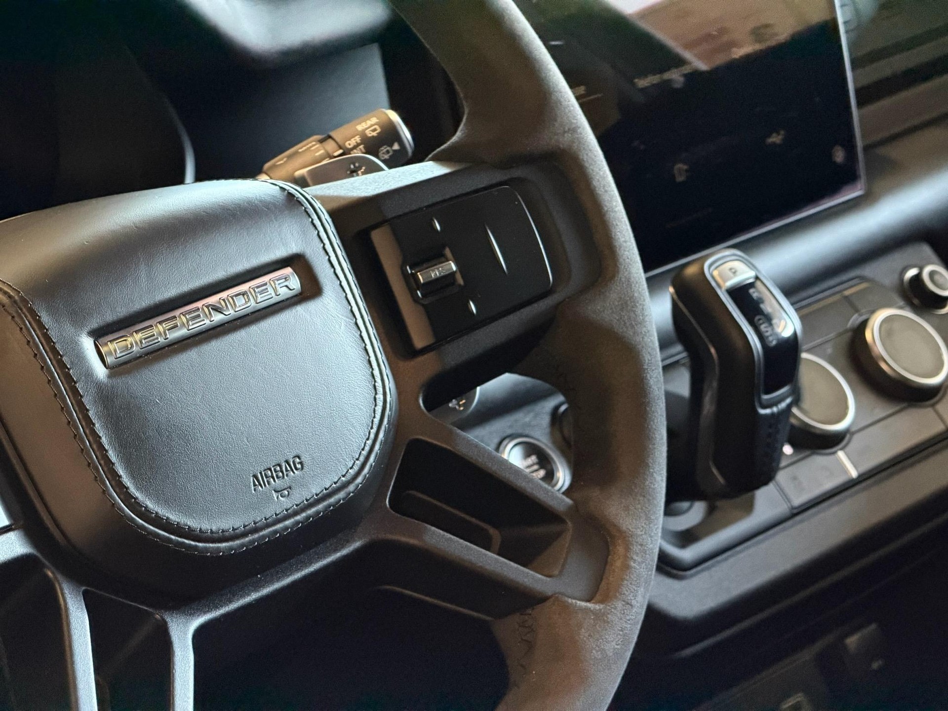 LAND ROVER Defender 110 5.0 V8 SC-image-16