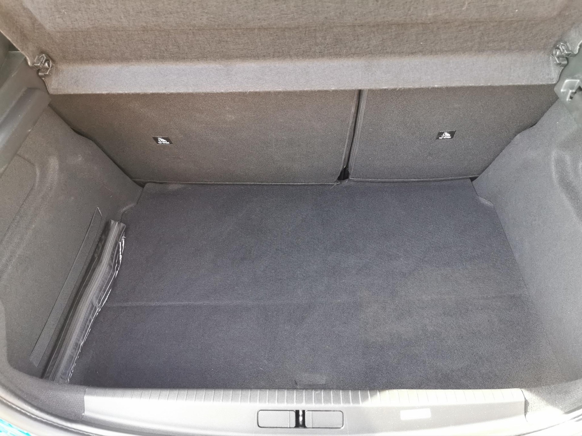 PEUGEOT 208 1.2 PureTech 130 GT Pack-image-7