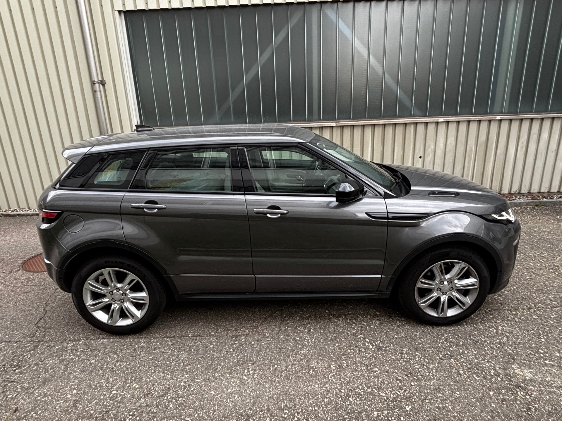 LAND ROVER Range Rover Evoque 2.0 TD4 HSE-image-2