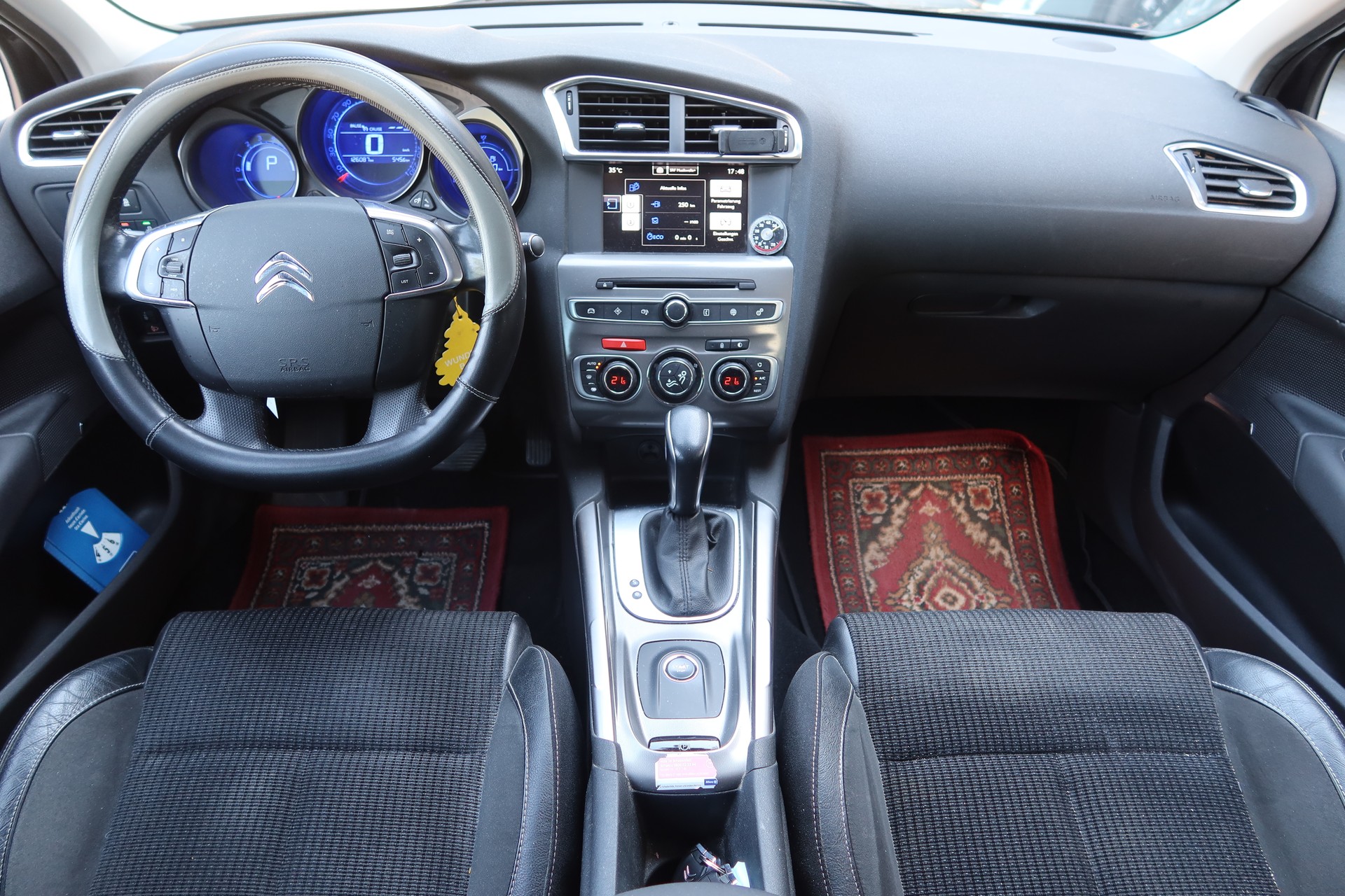 CITROEN C4 1.2 Pure Tech Shine-image-7